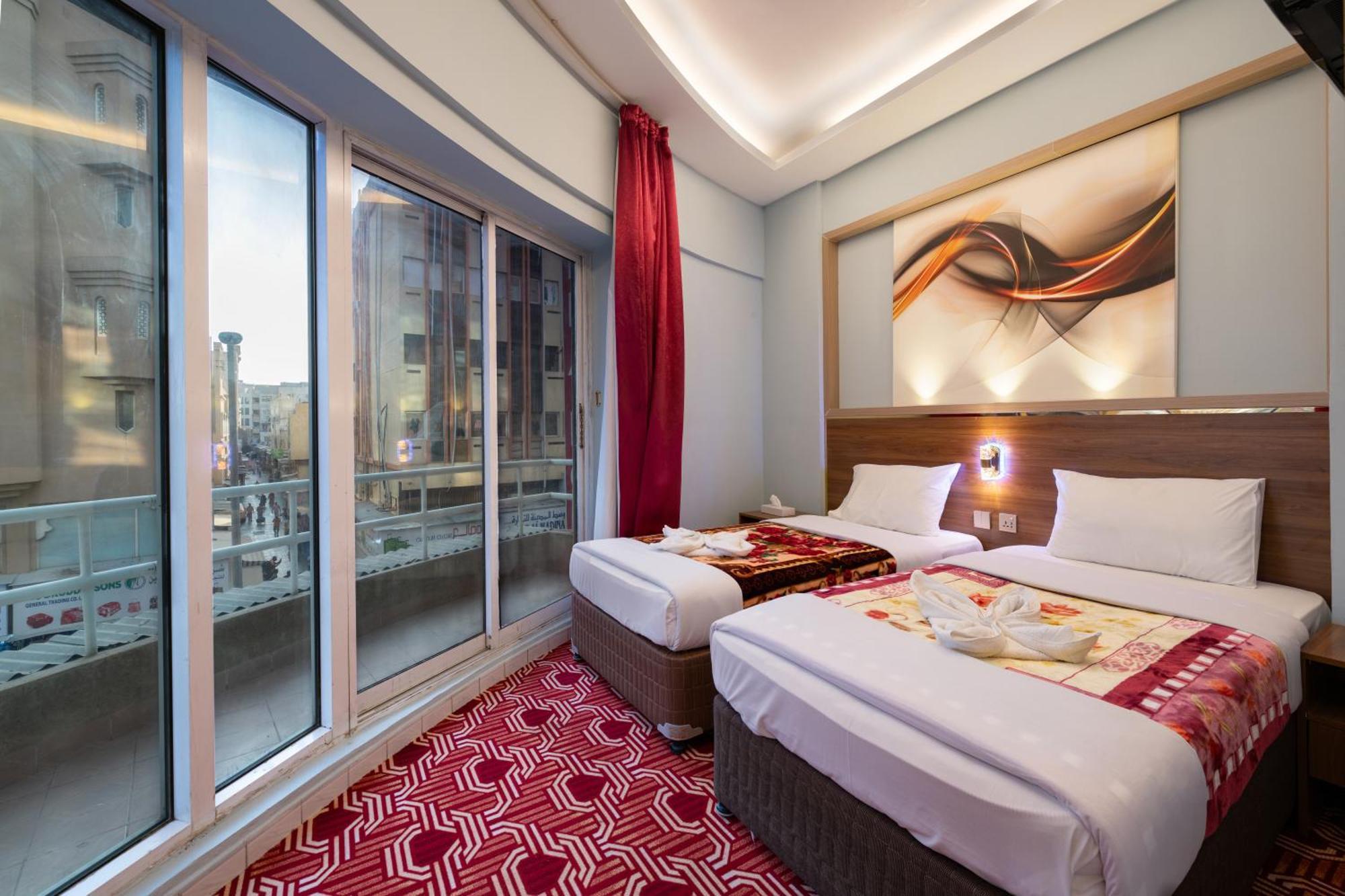 Tanha Hotell