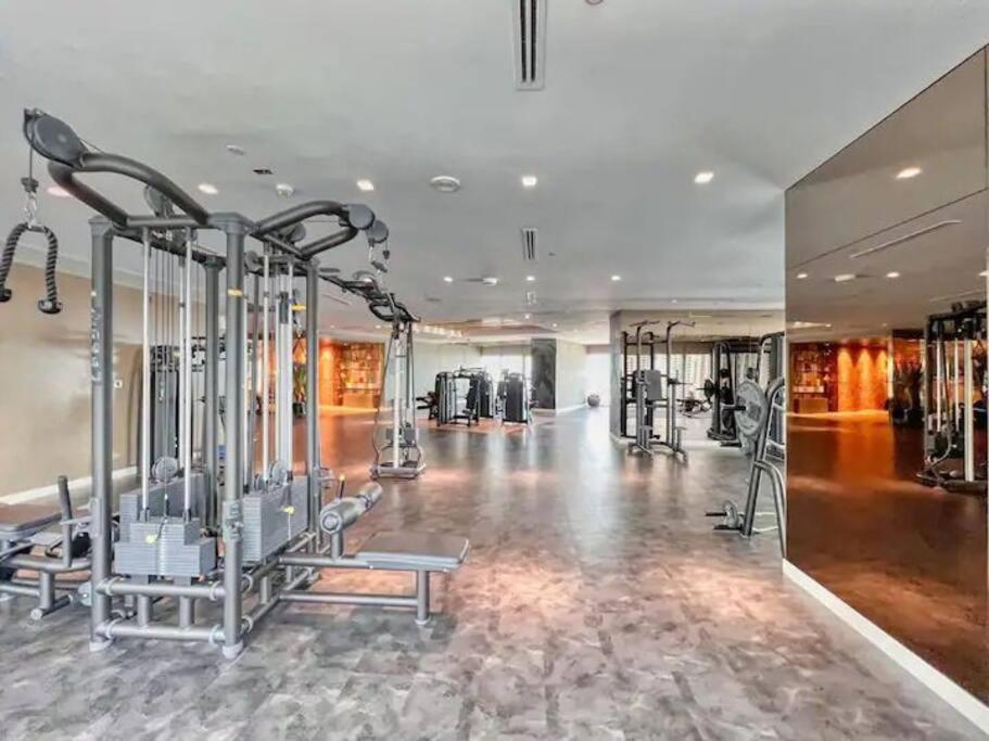 Apartemen Luxurious One Bedroom *