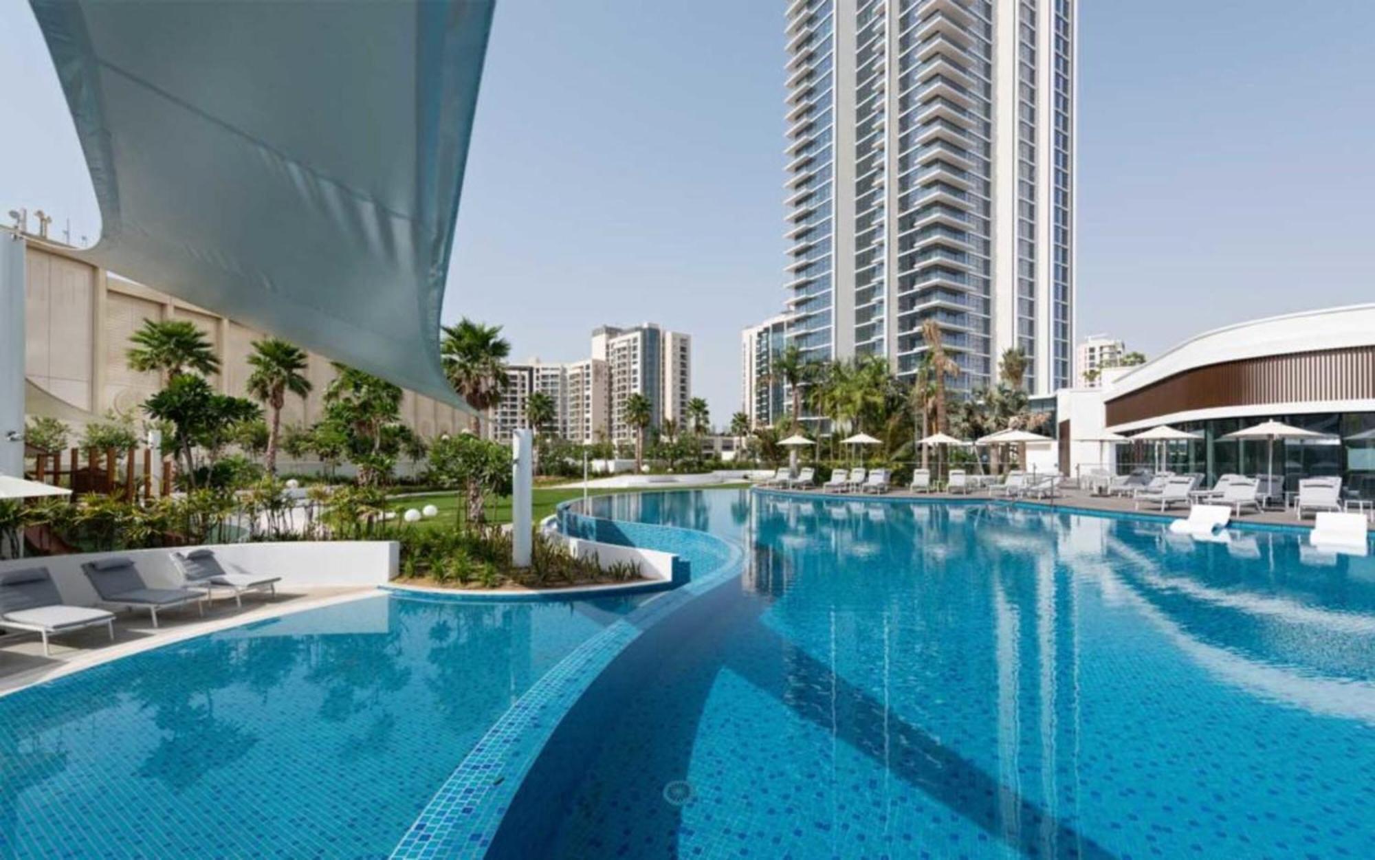 Maison Privee - Urban With Golf Course Views, Close To Beach Apartment Dubai