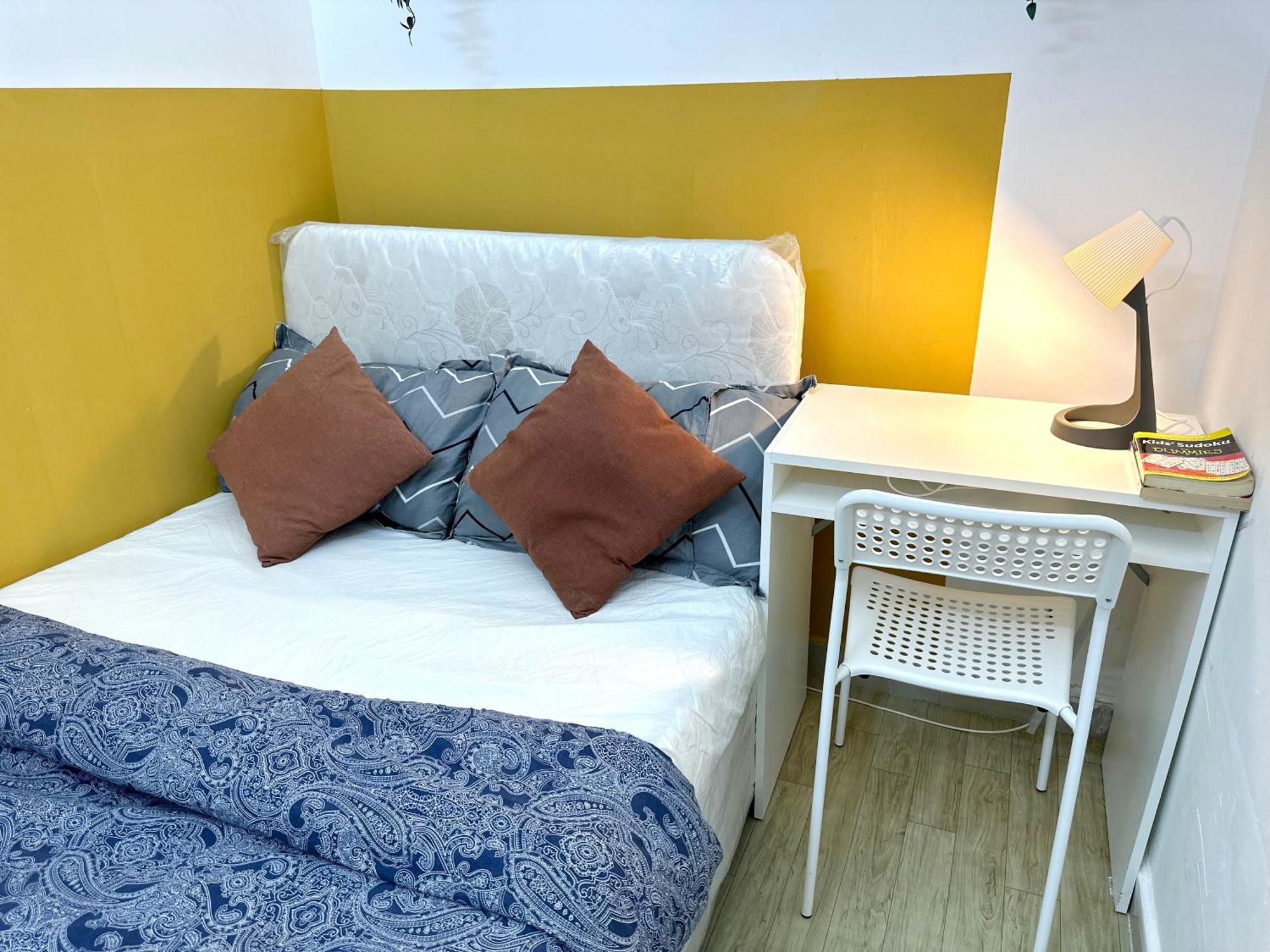 Lavish Partition In Barsha Heights Near Internet Metro Habitación en casa particular