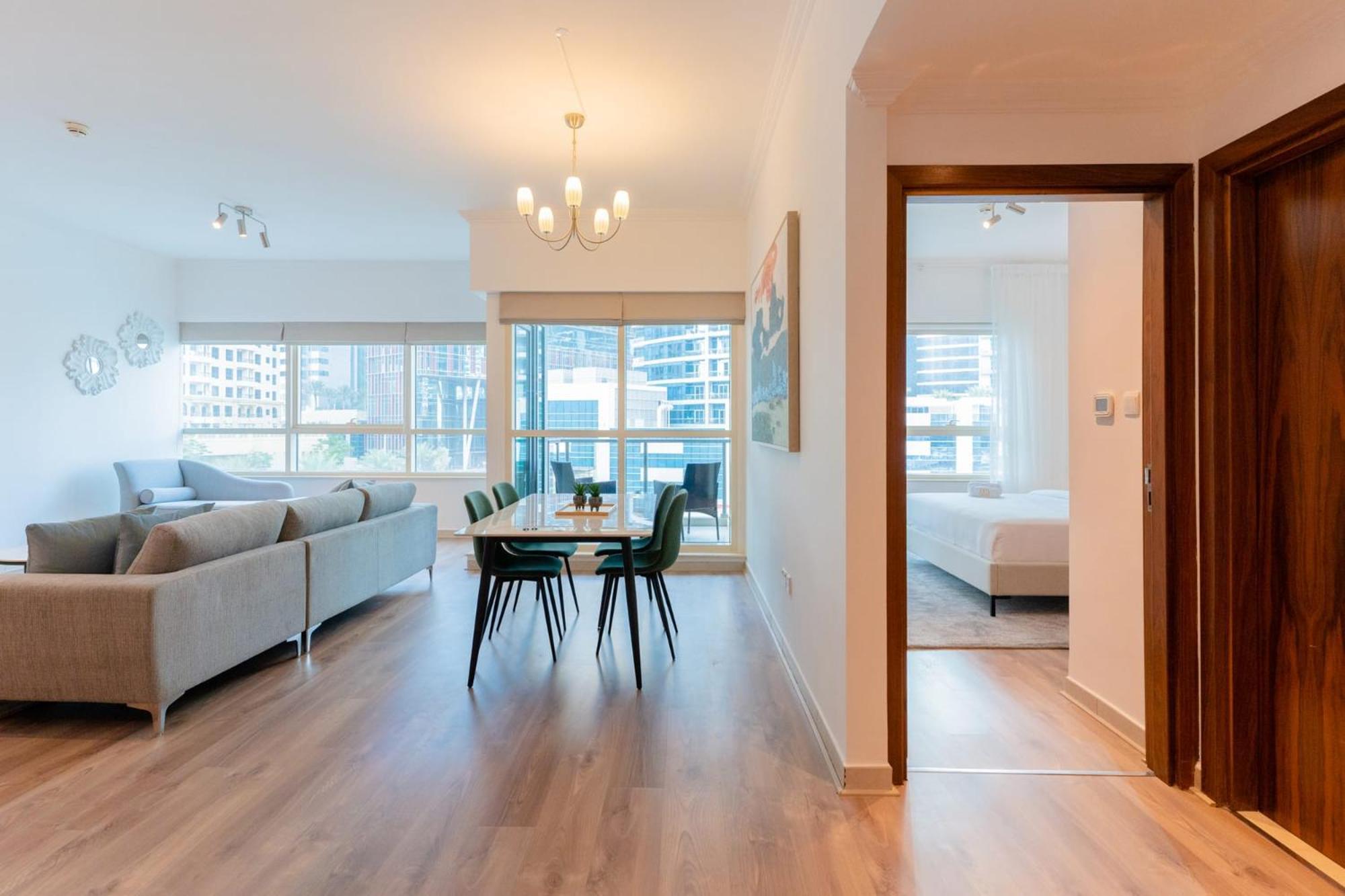 Stylish Waterfront 2 Bed In Marina Lägenhet *
