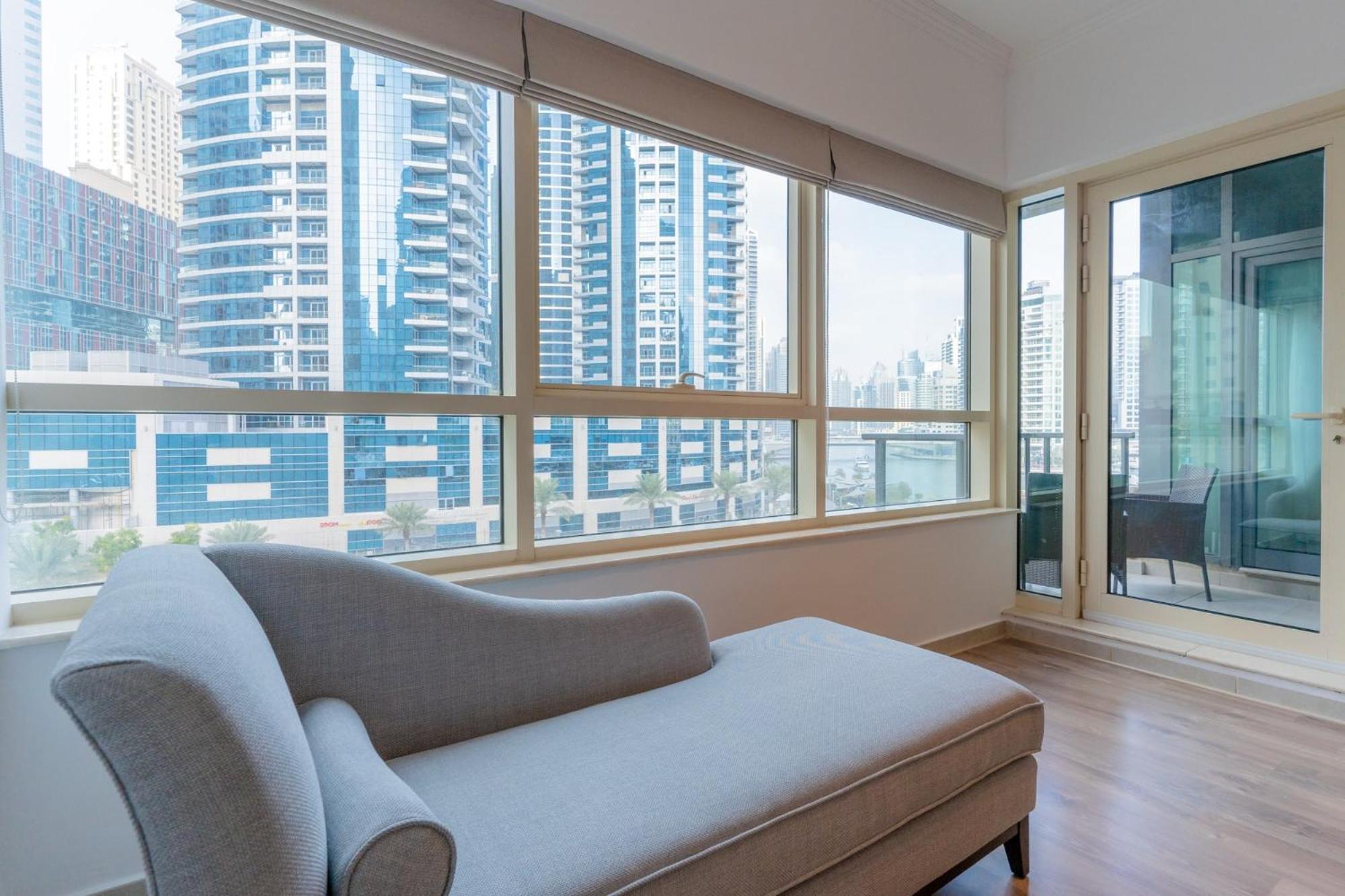 Stylish Waterfront 2 Bed In Marina Lägenhet *