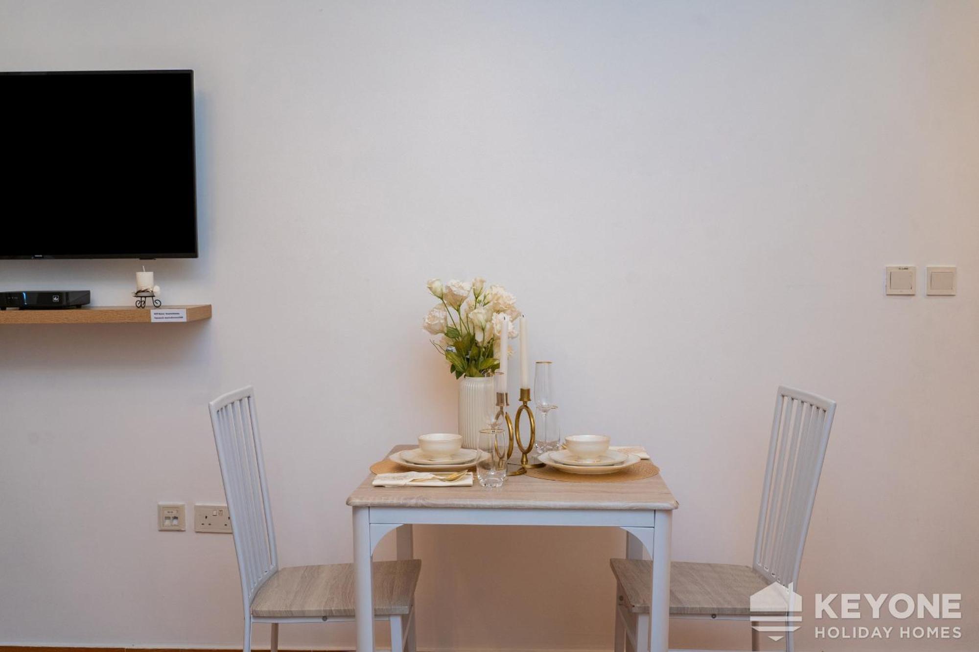 Apartment Modern & Stylish In Jvt Dubai