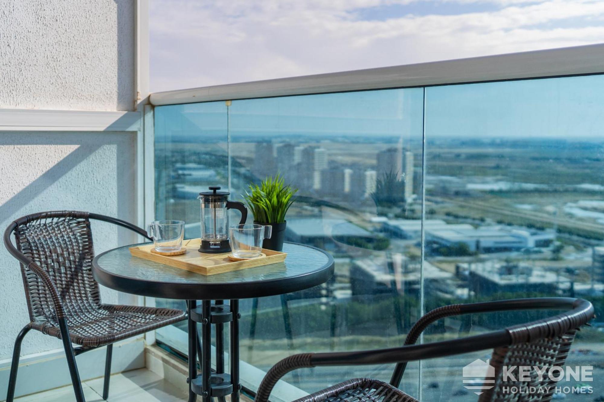 Apartment Modern & Stylish In Jvt *