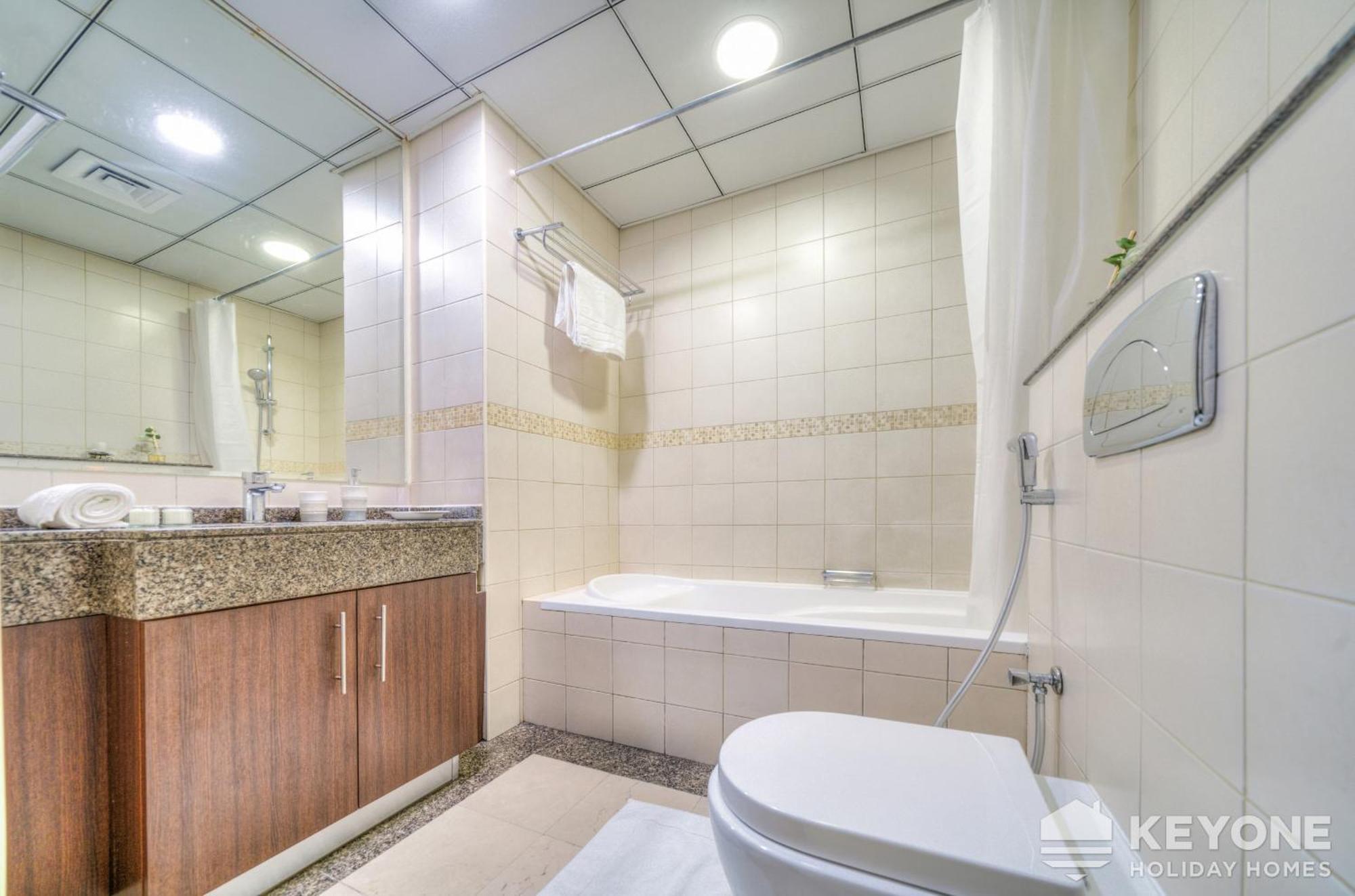 Contemporary One Bedroom With Full Marina View Apartamento *