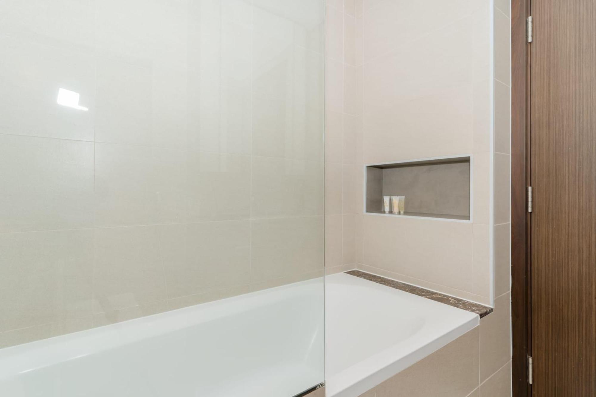 Downtown 1 Bed With Views Dubai