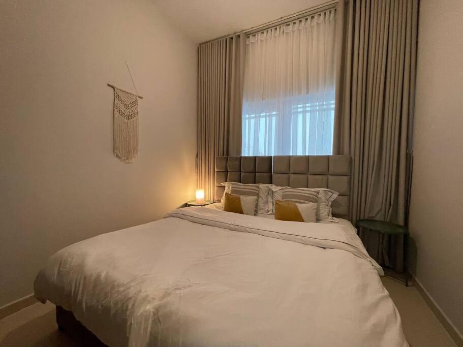Ashri Hh Bright Apt-damac Hills2