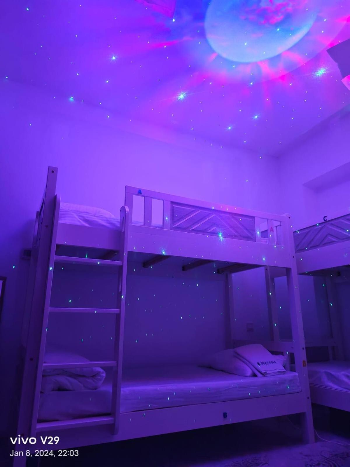 Nirrvana Luxury Hostal Dubái