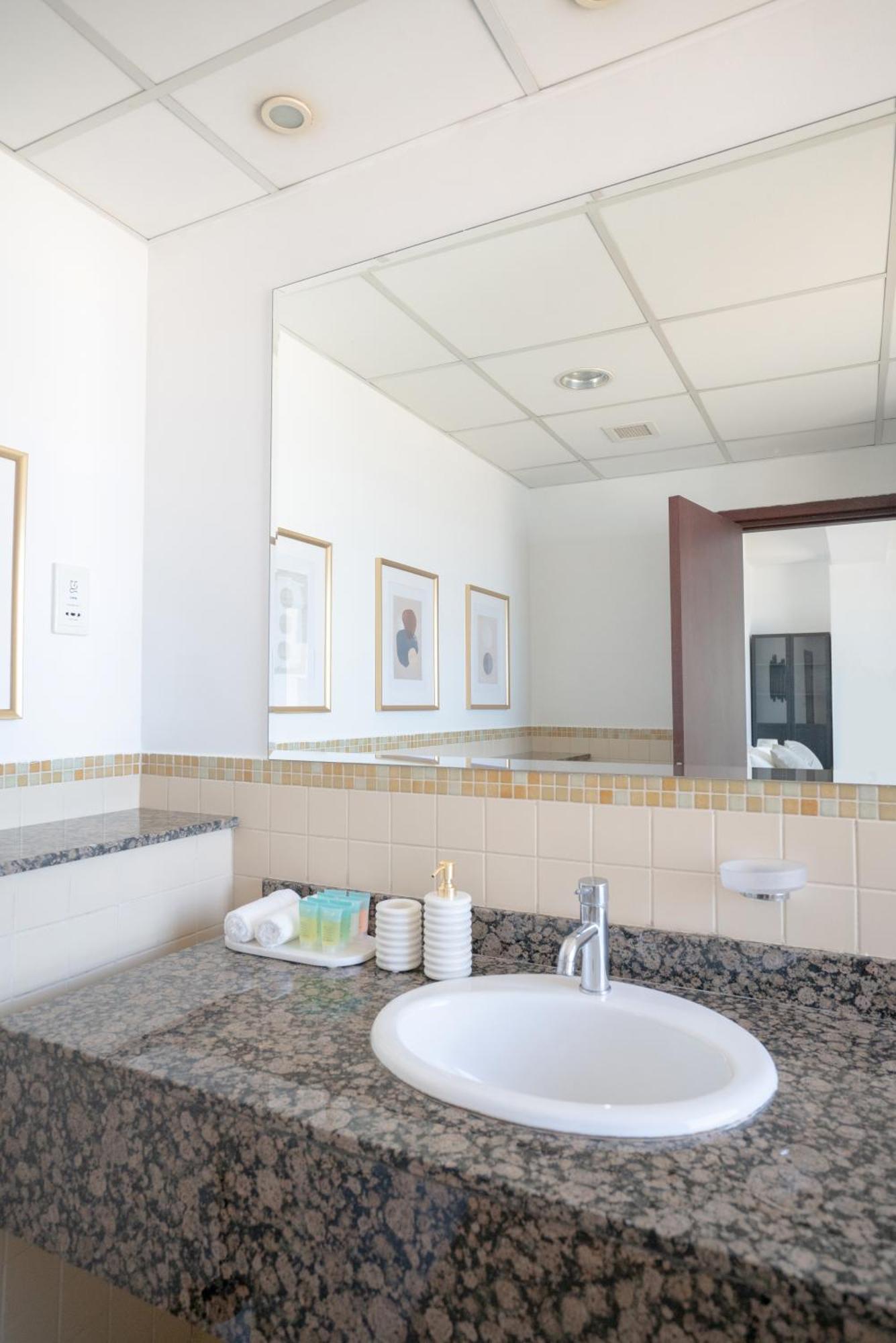 Gma Amwaj 2br Sea View High Floor * Dubái