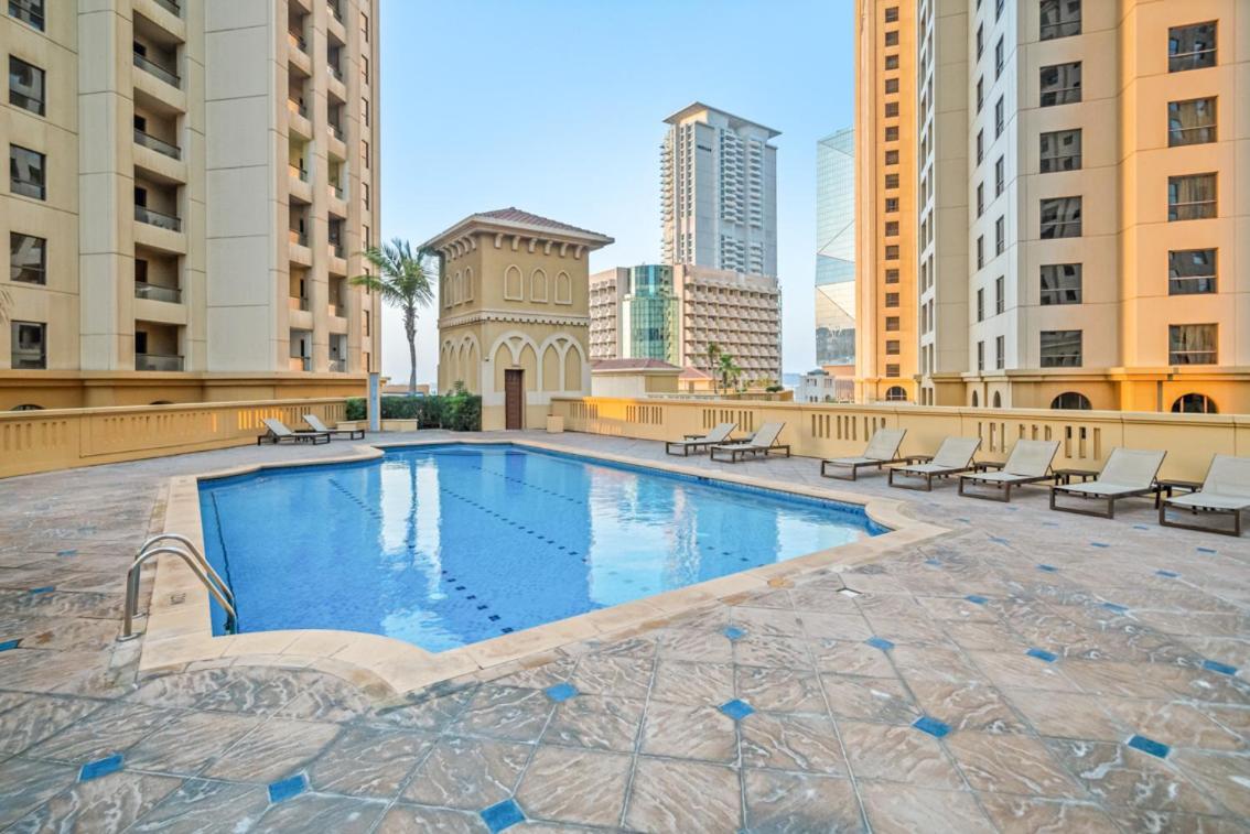 Apartment Cozy Pad In The Heart Of On Jbr Beach! *