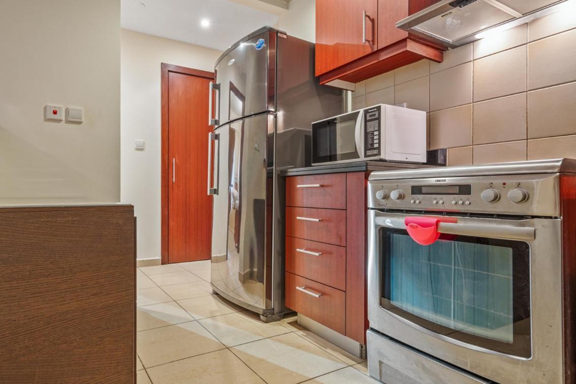 Cozy Pad In The Heart Of On Jbr Beach! *