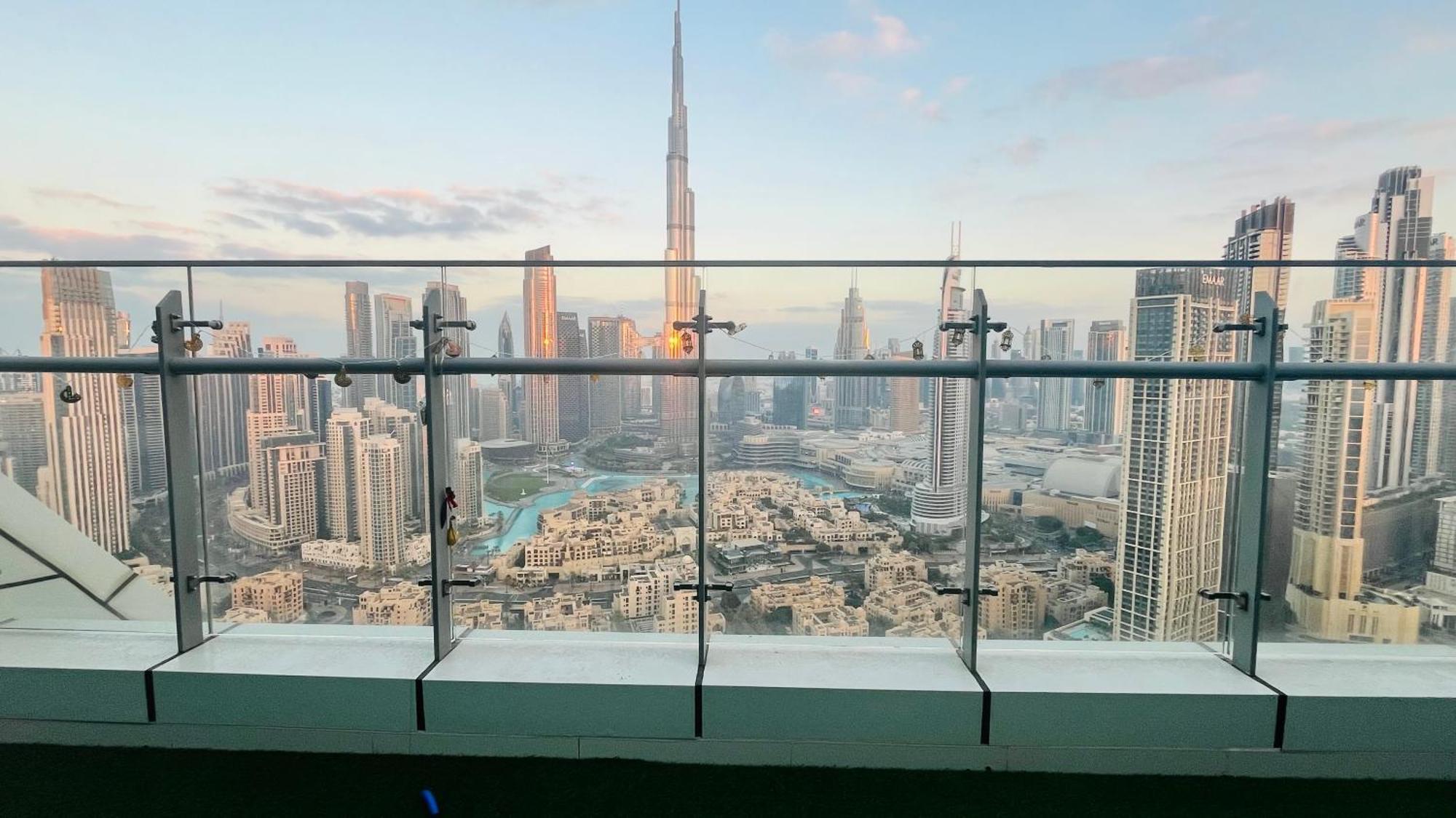 Hotel Walking Distance To Mall Full Burj Khalifa View And Fountain View New Year Full Fireworks View 2br Dubaï
