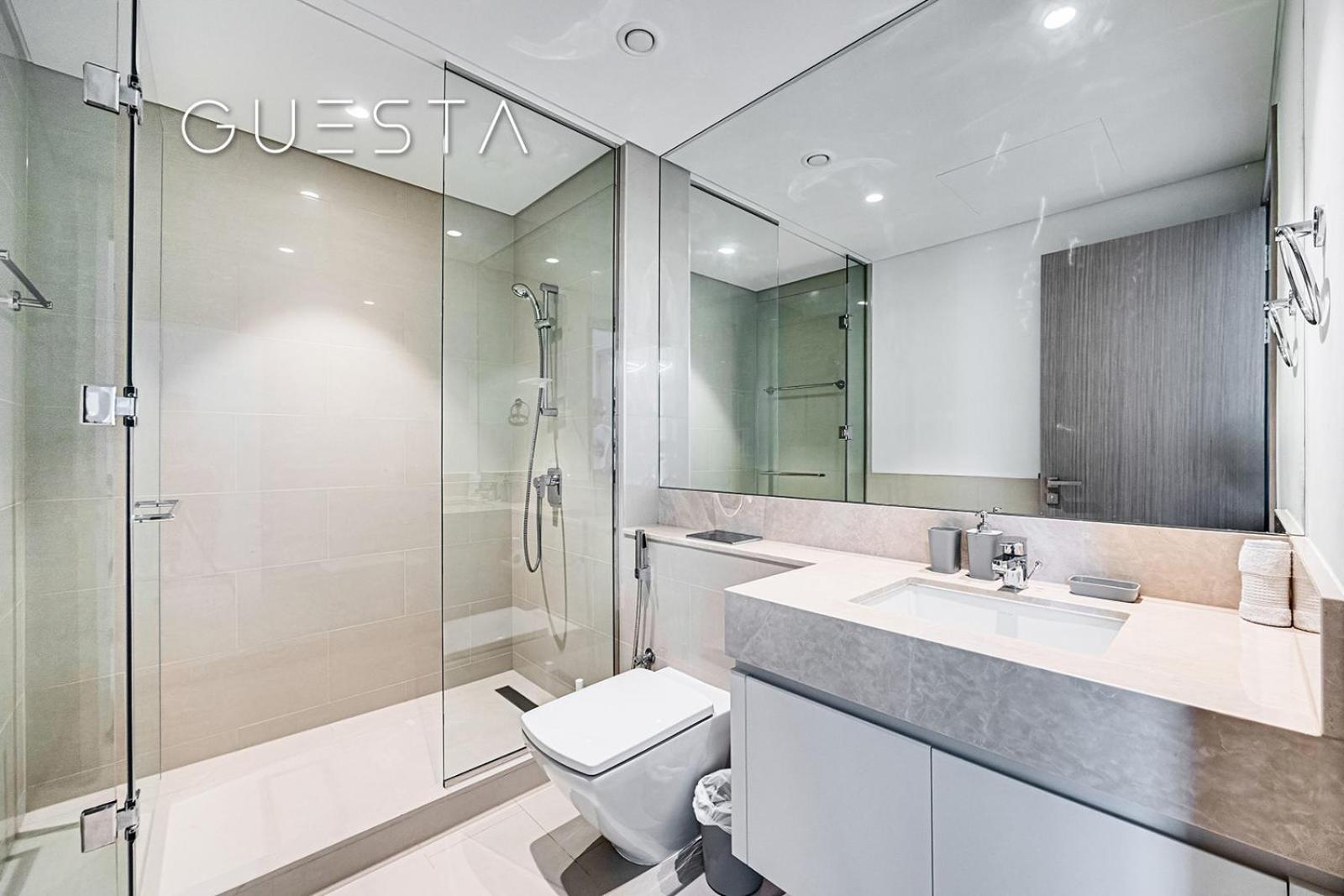 Apartemen Act One Act Two By Emaar, Downtown *
