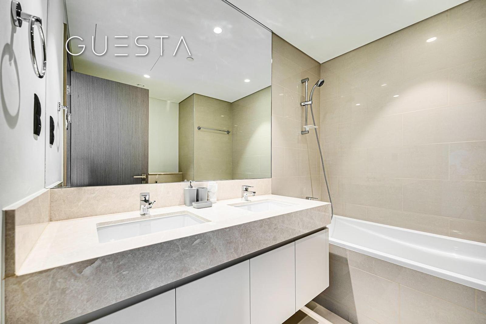 Apartemen Act One Act Two By Emaar, Downtown *
