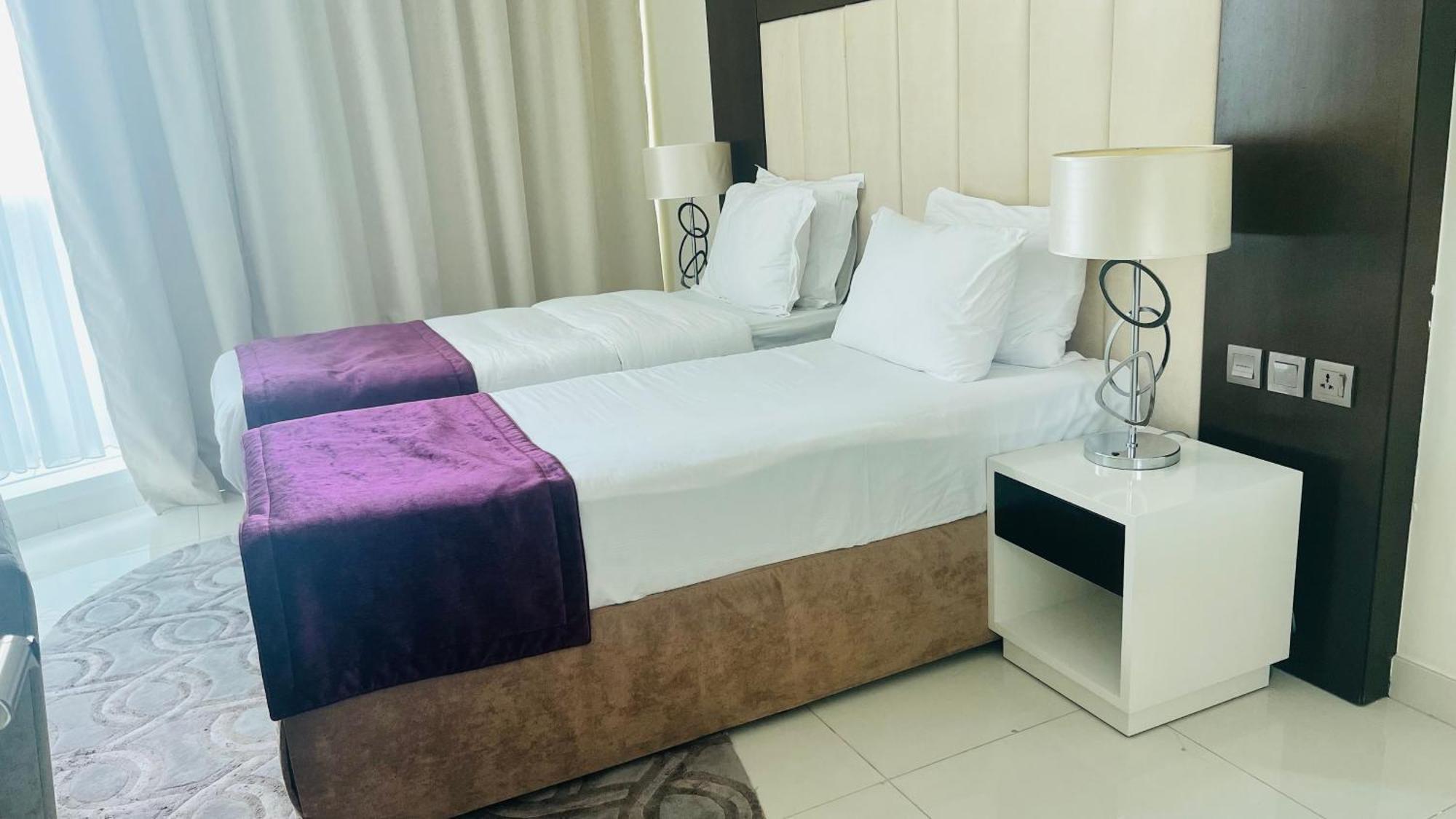 Walking Distance To Mall Full Burj Khalifa View And Fountain View New Year Full Fireworks View 2br 5*