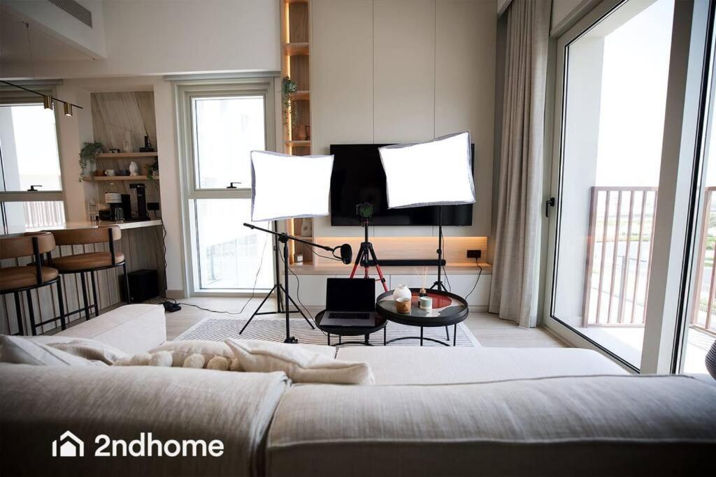 2ndhome - Collective 2, Hills Apartemen Dubai