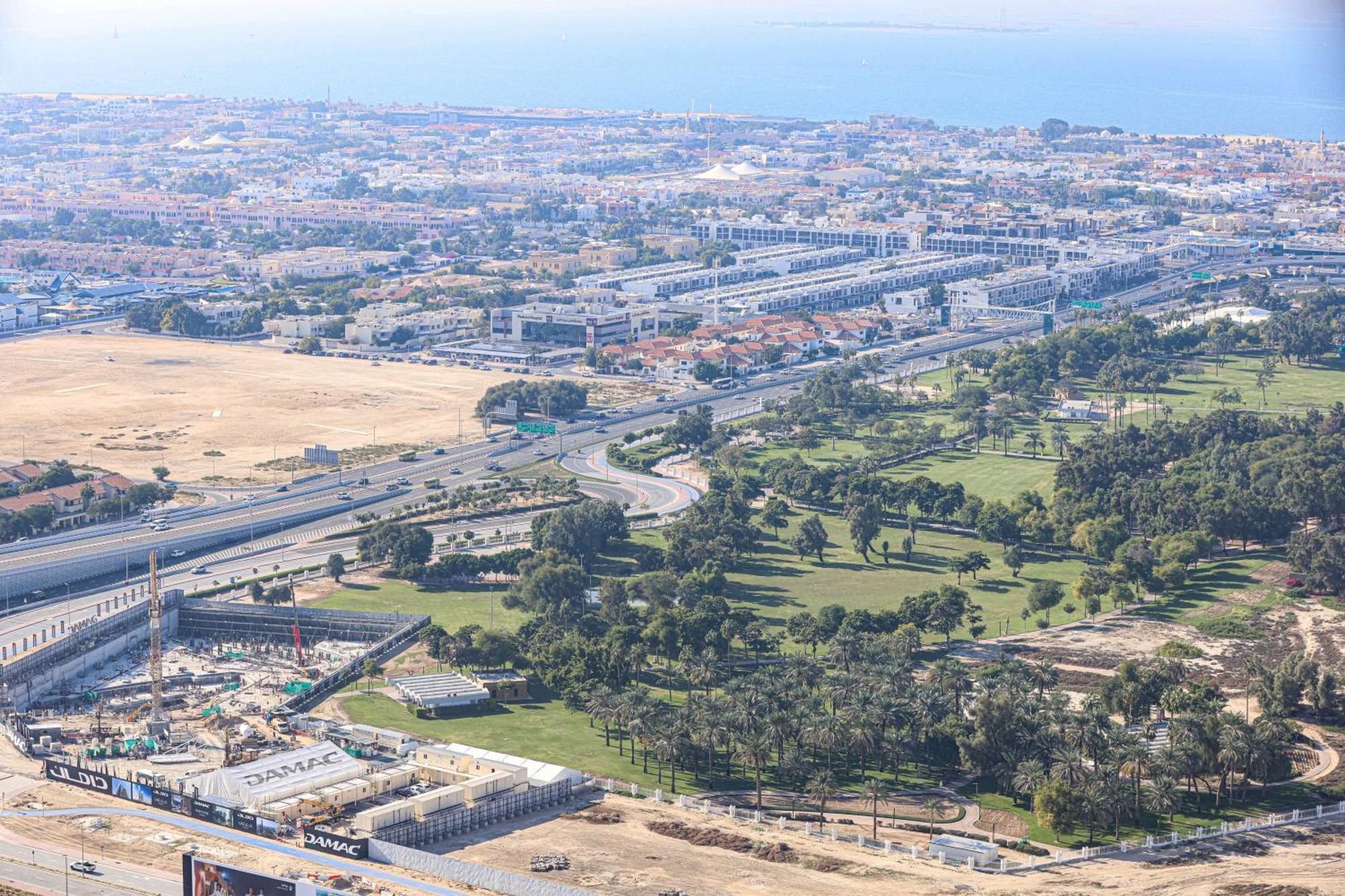 Visionary Vista: 2br Al Habtoor Apartamento