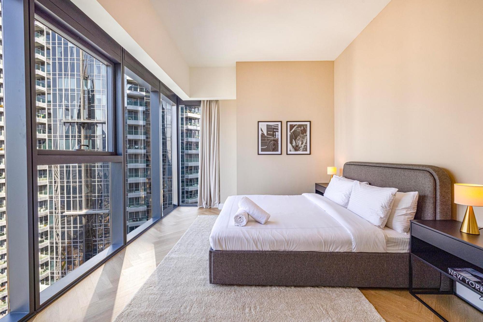 Daniels 3br Urban Retreat With Downtown Views Dubai