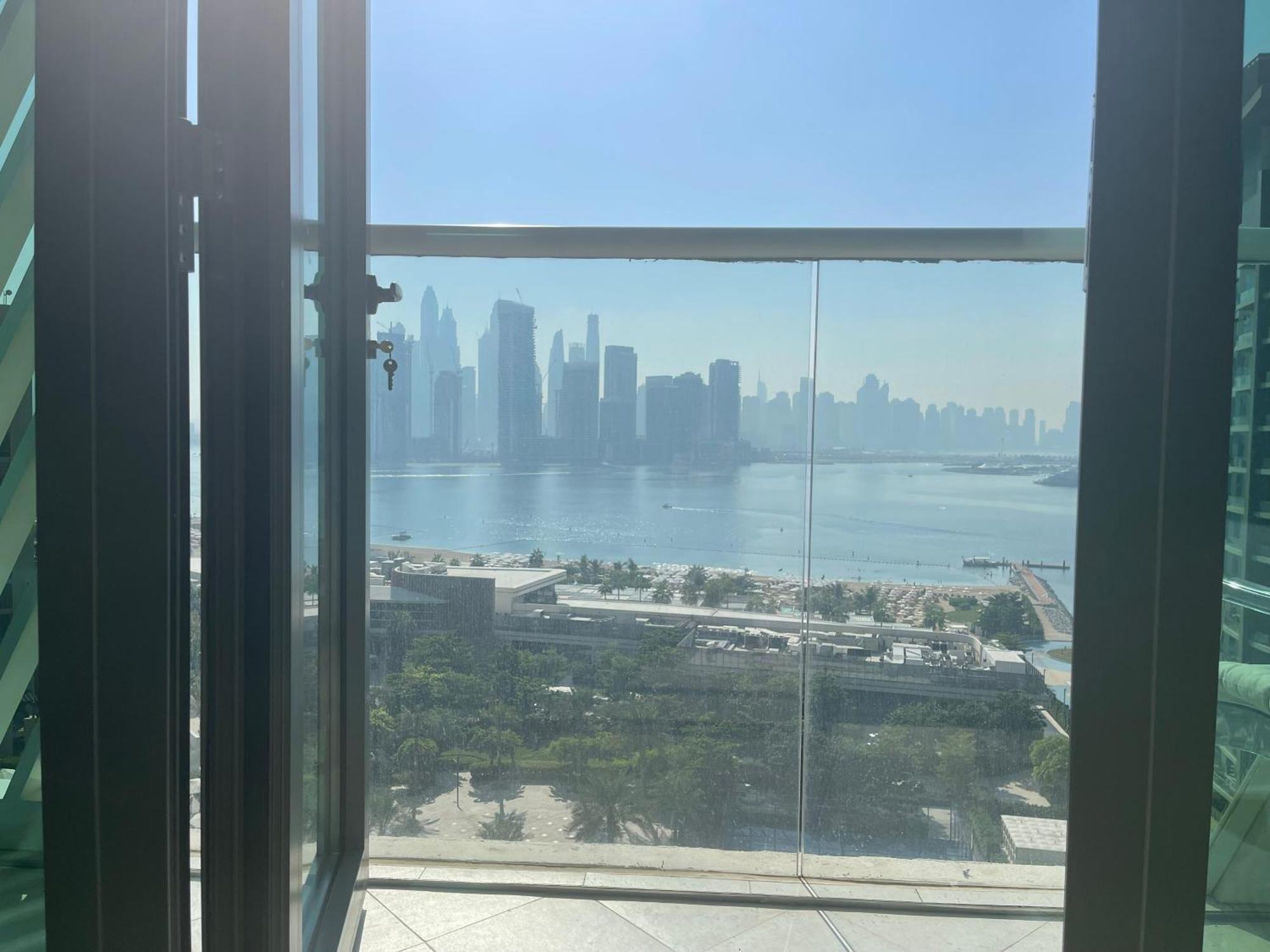 Seven Palm, Private Beach, Infinity Pool, High Floor 3bdr * Dubaï