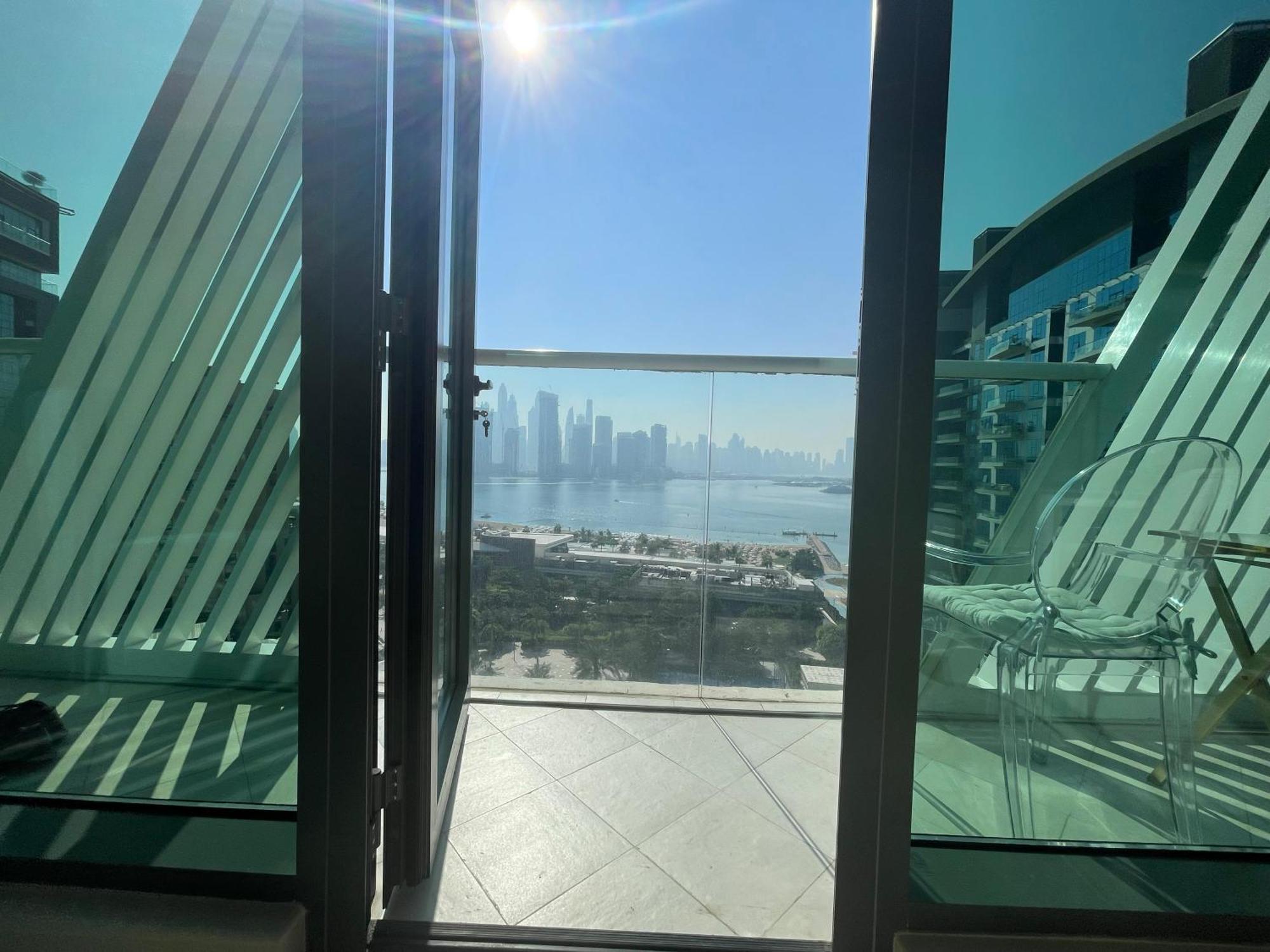 Seven Palm, Private Beach, Infinity Pool, High Floor 3bdr Dubaï