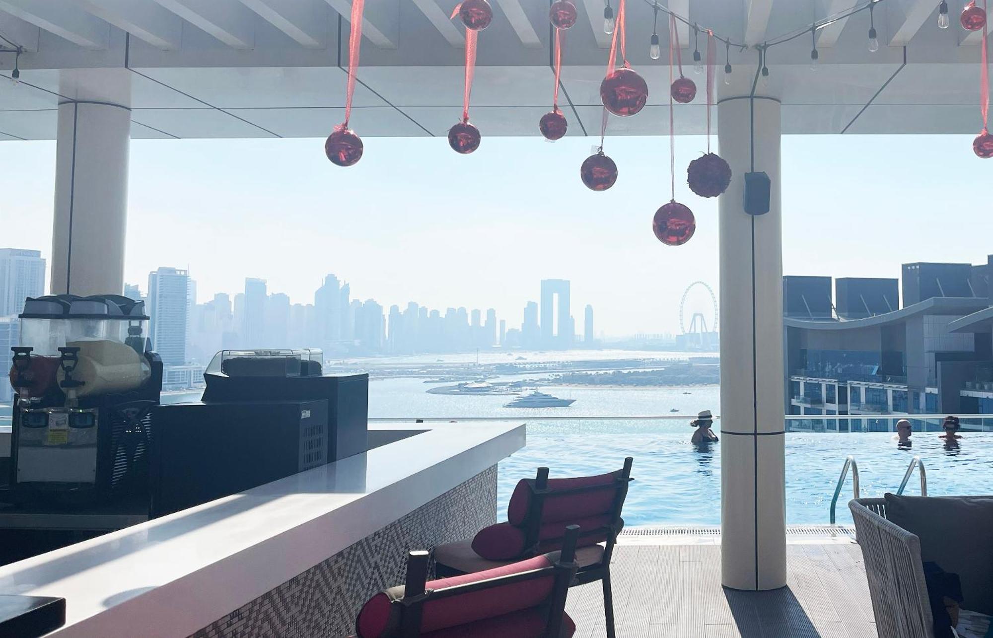 Seven Palm, Private Beach, Infinity Pool, High Floor 3bdr Appartement