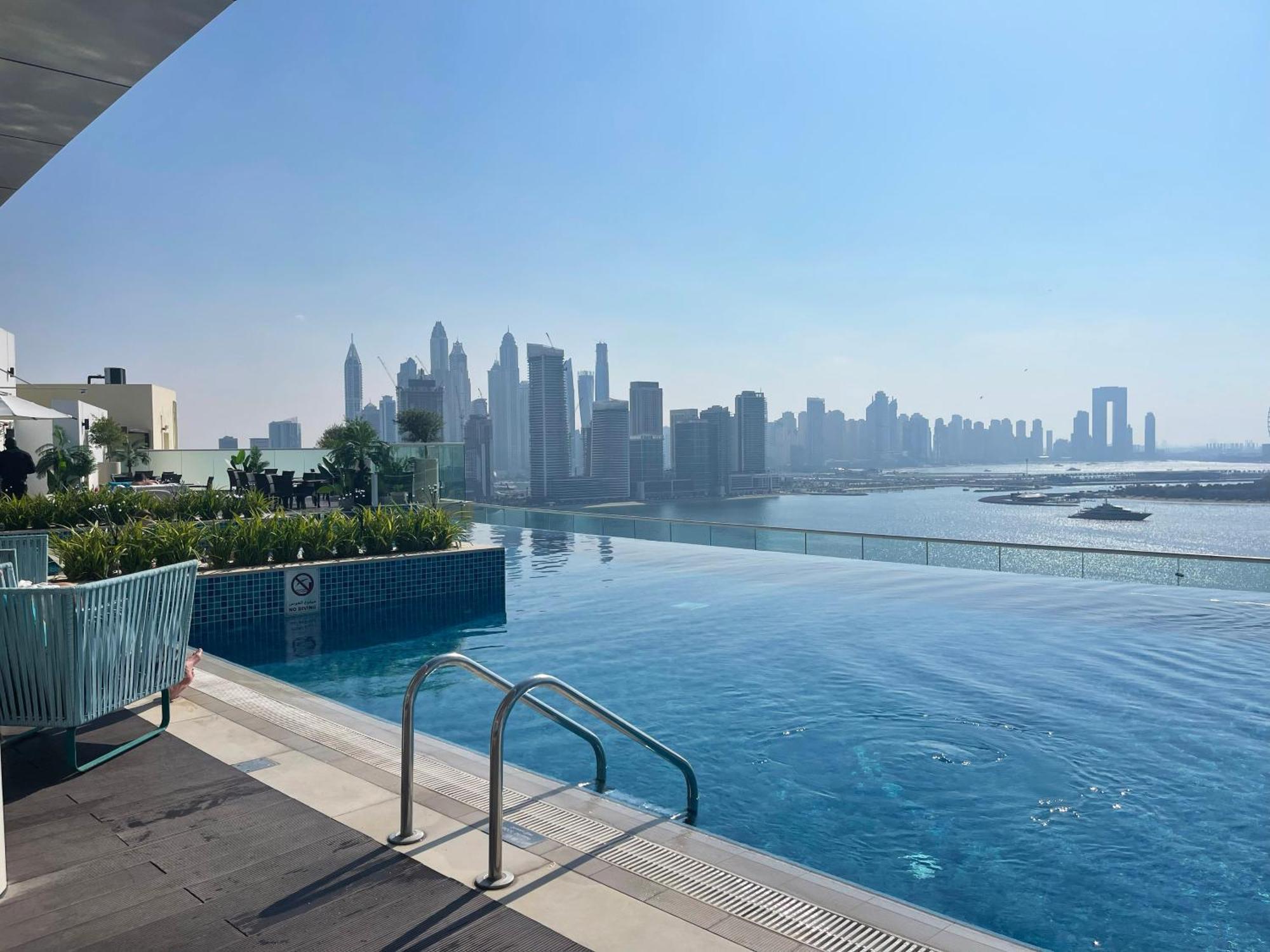 Seven Palm, Private Beach, Infinity Pool, High Floor 3bdr * Dubaï