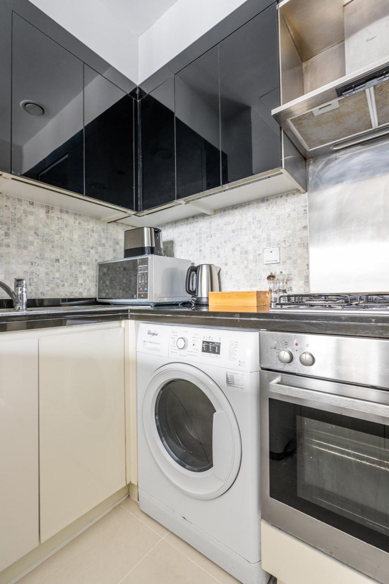 Apartamento Downtown Luxury - 5 Star Facilities - 5 Min Walk To Mall Dubái
