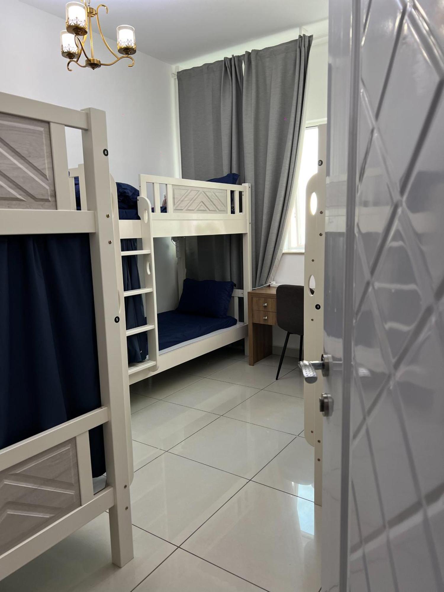 Hostal Urban Panda Marina Dubái