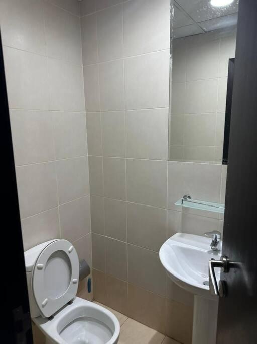 Stylish 1bhk At Silicon Oasis Appartement