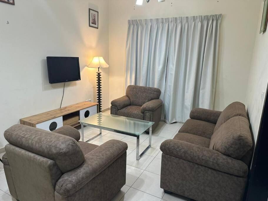 Appartement Stylish 1bhk At Silicon Oasis *
