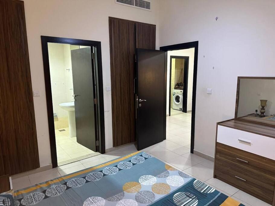 Stylish 1bhk At Silicon Oasis *
