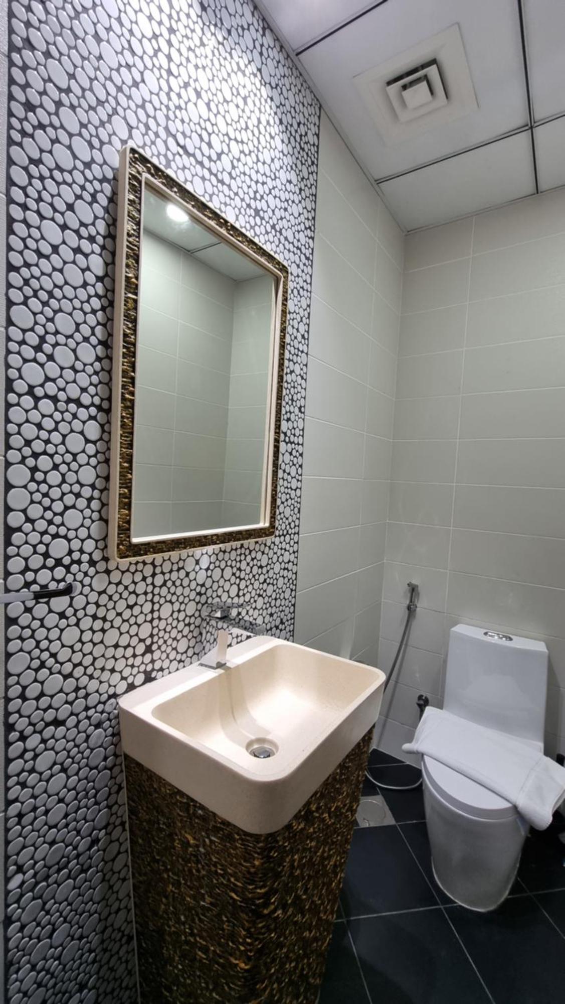 Spacious, Economical Near Miralcz Garden Apartament