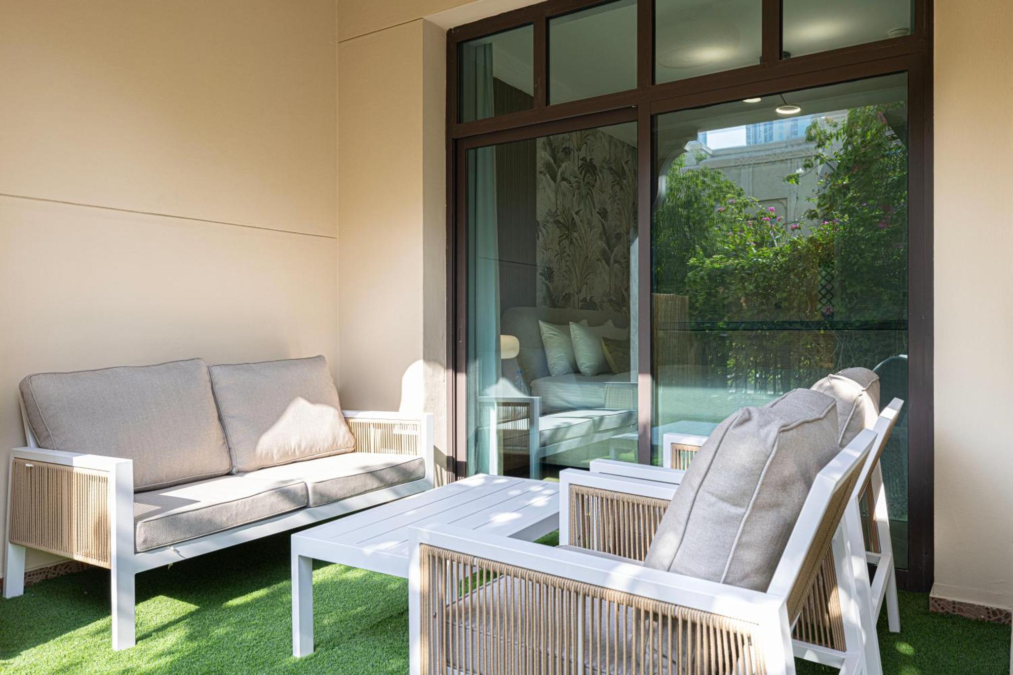 Apartment 2 Bed- Family Friendly, Private Jacuzzi - Mall *