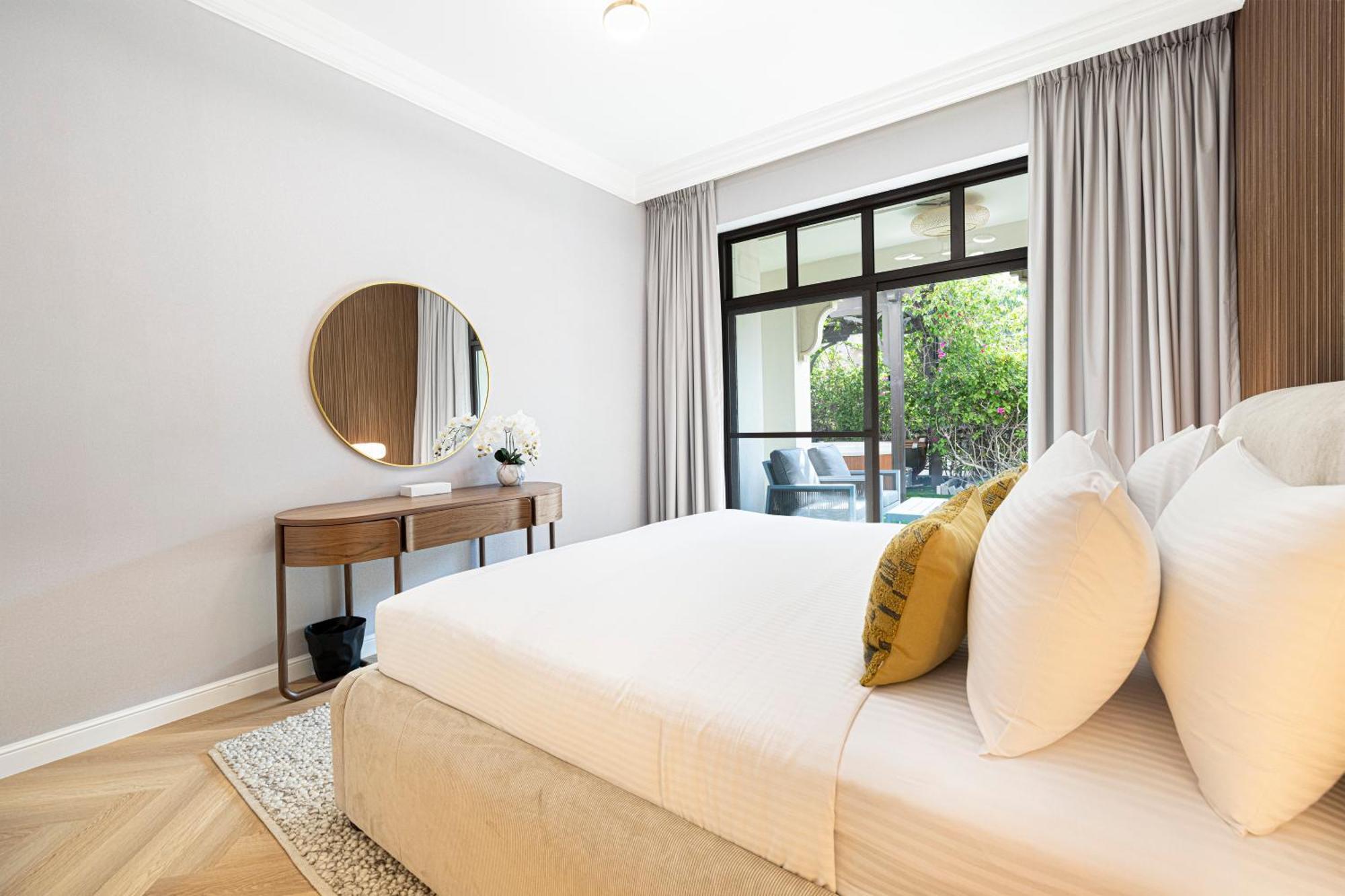 Apartment 2 Bed- Family Friendly, Private Jacuzzi - Mall Dubai