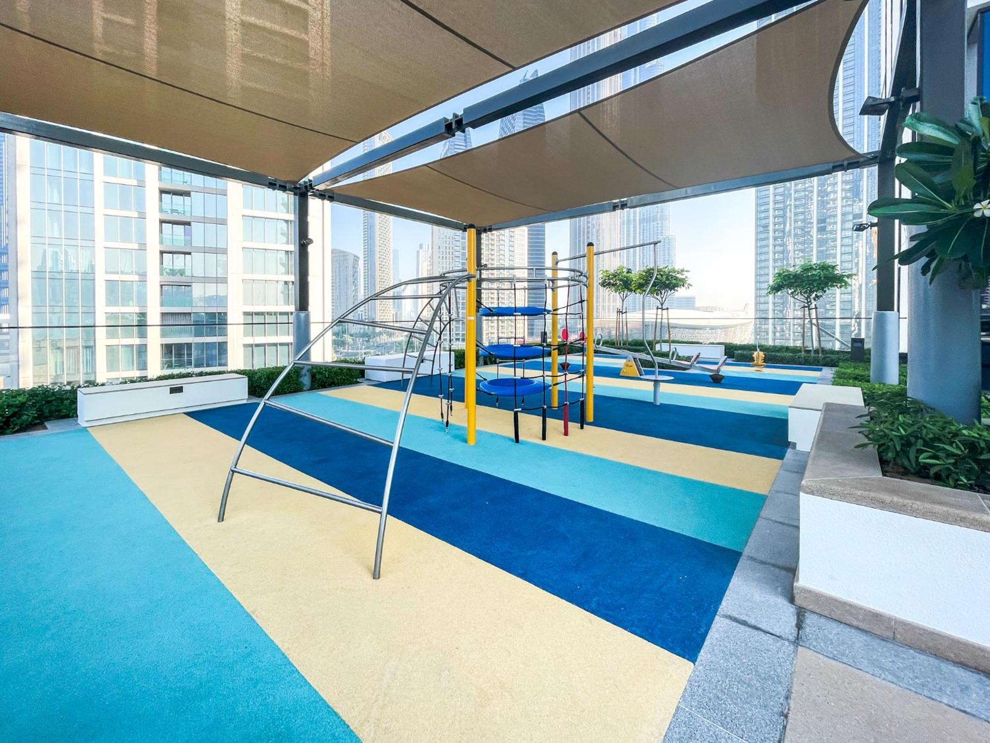 Amazing With Views In Downtown 164bc-2