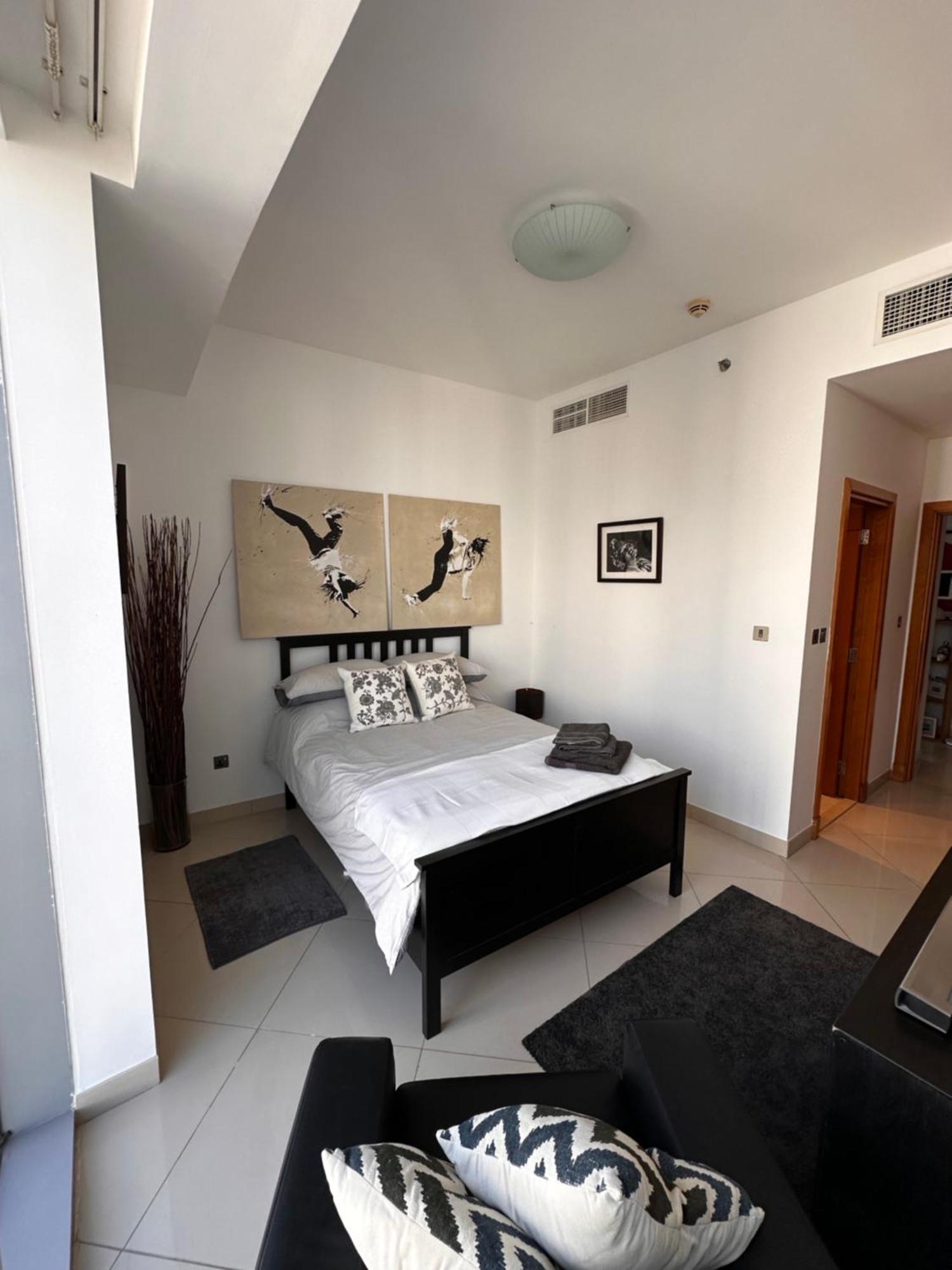 Amazing Double With En-suite, Marina And Sea Views With Shared Kitchen *