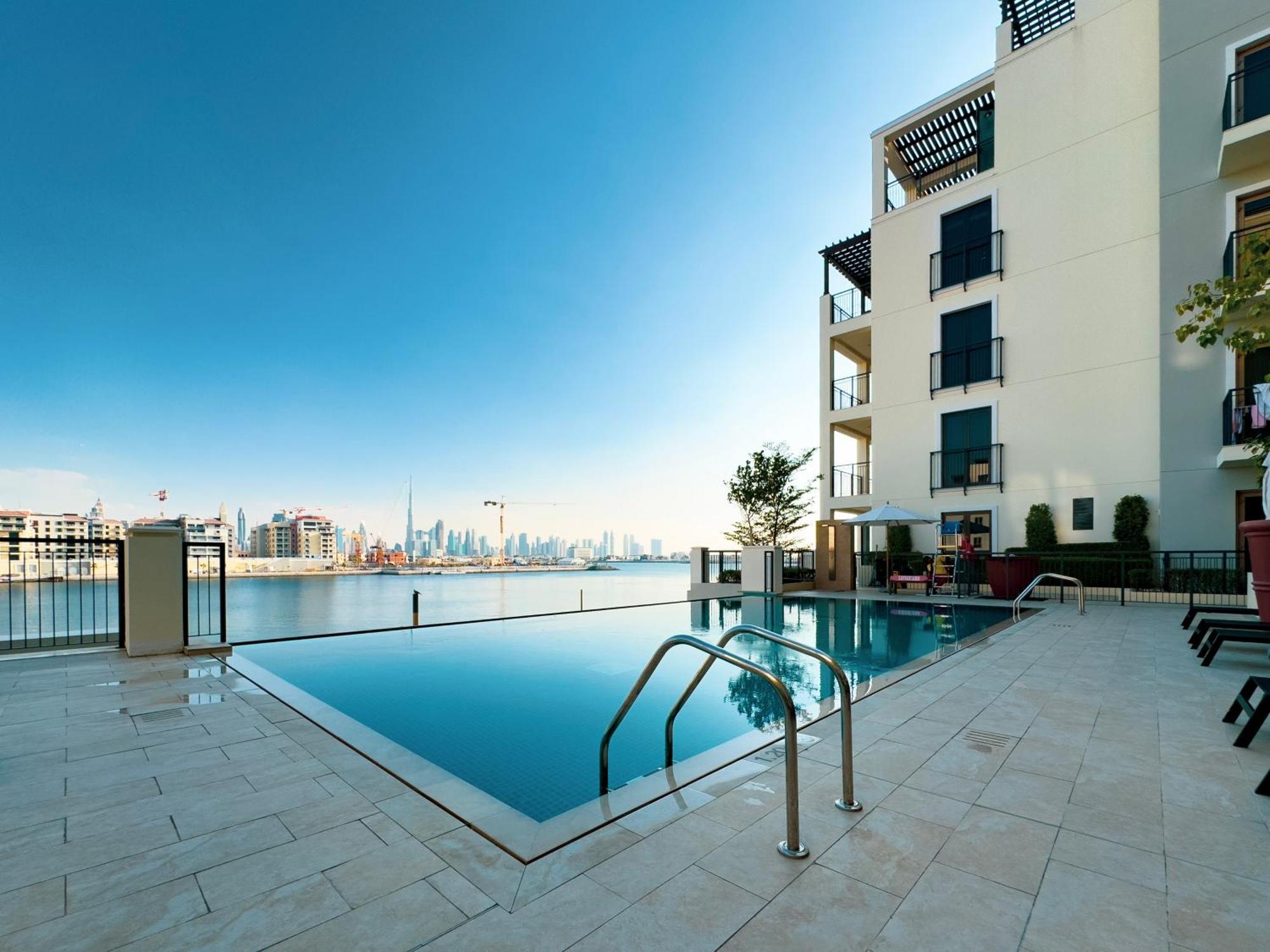 Magnificent Beachfront 1br With Private Access Apartamento