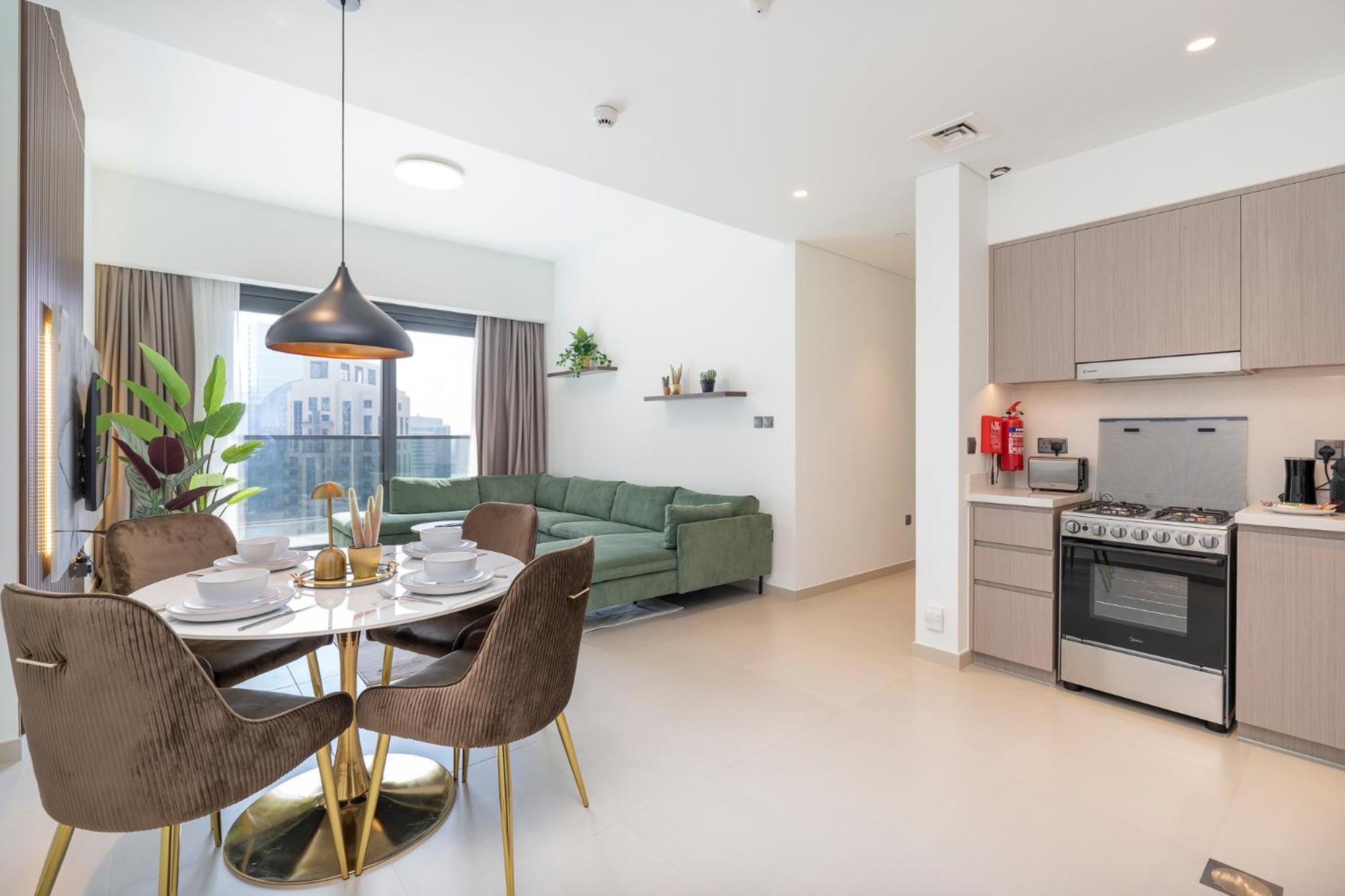 Apartamento Chic Luxe 2br I High Floor L By Burj Khalifa & Mall I Pool L Gym Dubái