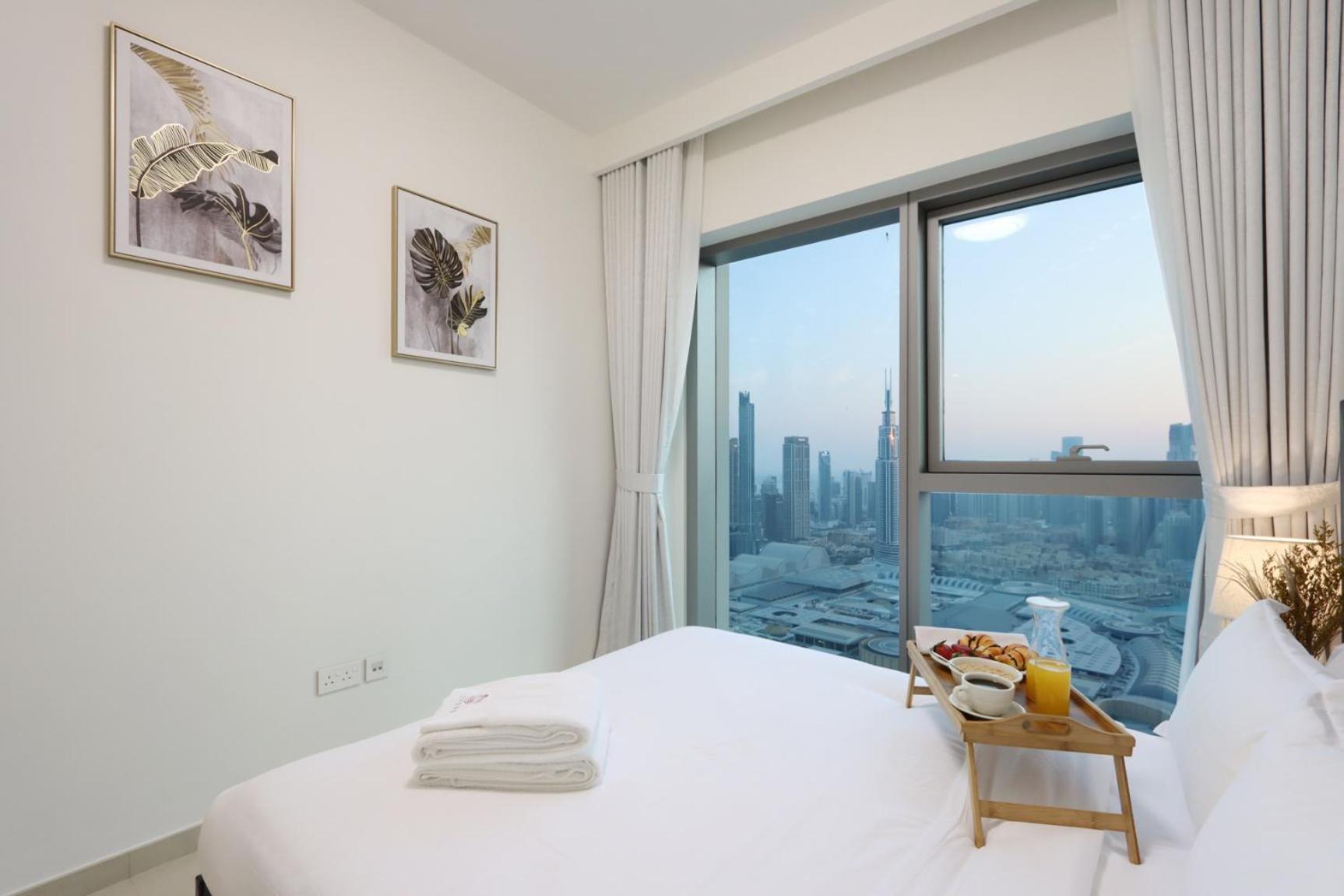 Luxury 3B And Maids Burj View, Steps To Dubai Mall