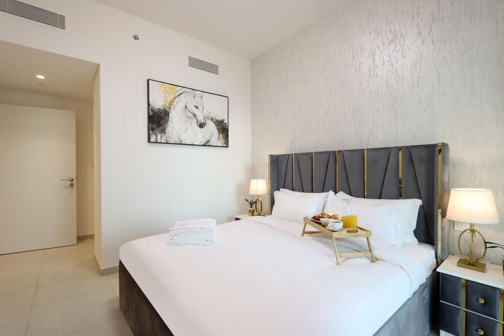 Livbnb - Elegant 3+1 W/ Burj View, Near Mall Appartement *