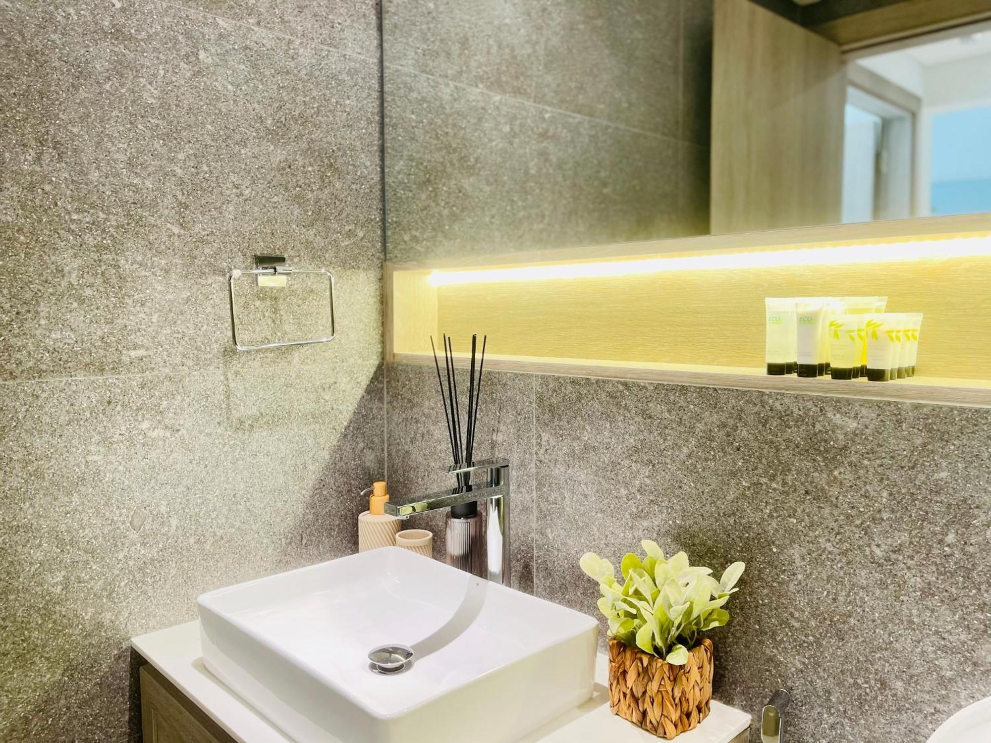 Apartament Brand New Luxury 1 Bedroom Dubai