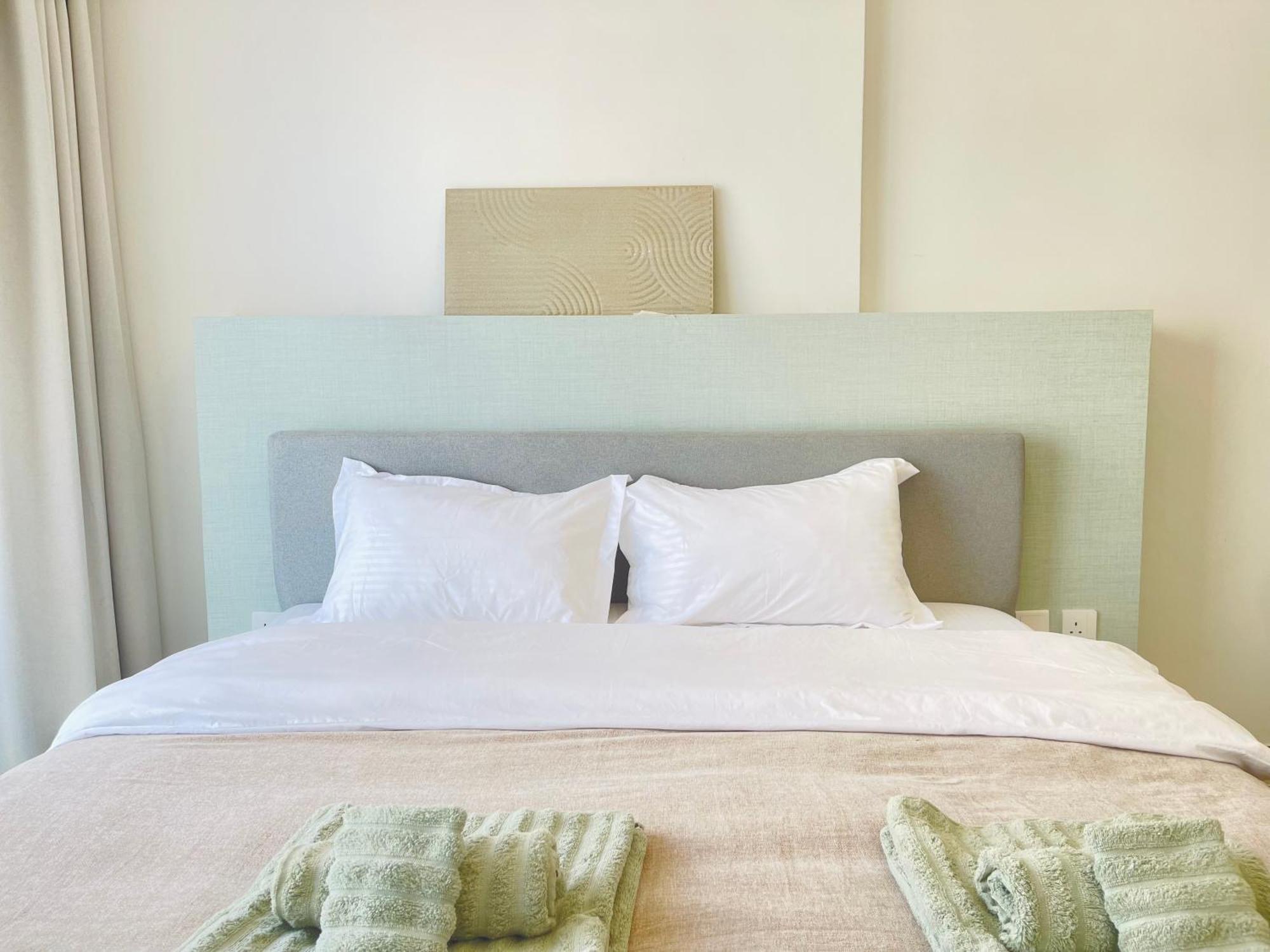 Brand New Luxury 1 Bedroom Apartament