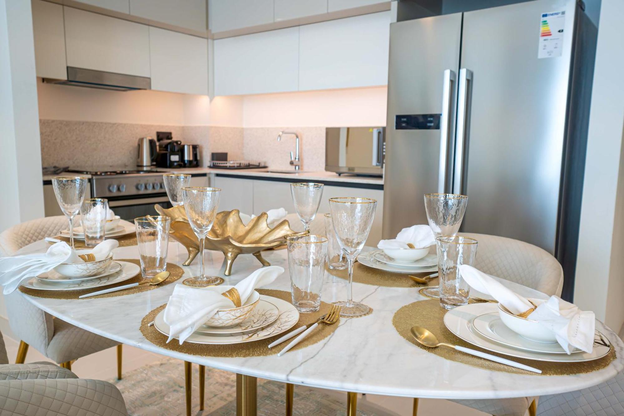 Veluxa - Luxe 2bed In Beachfront Lägenhet *