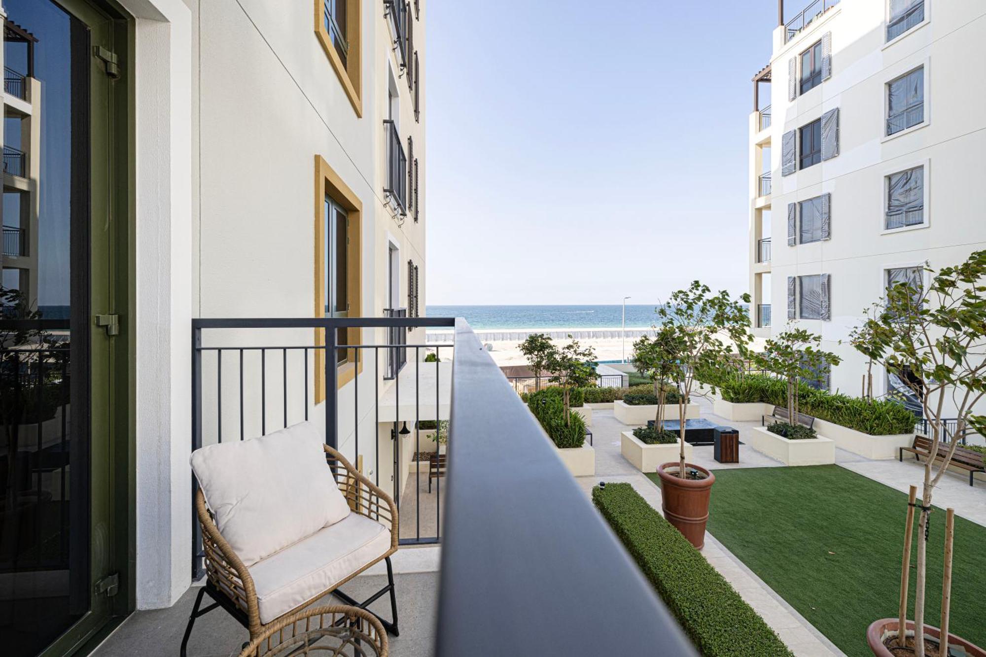 Magnificent Beachfront 1br With Private Access Apartamento *
