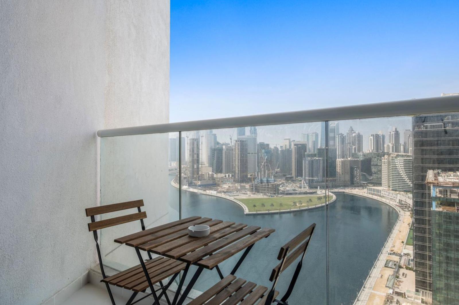 Aliving Private With Canal View 2111 Business Bay * Dubái
