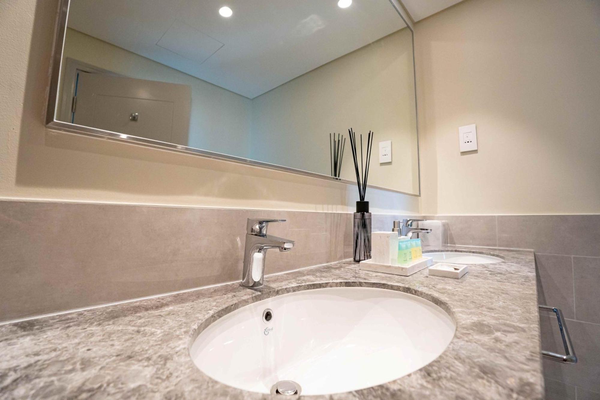 Lägenhet Veluxa - Luxe 2bed In Downtown! *