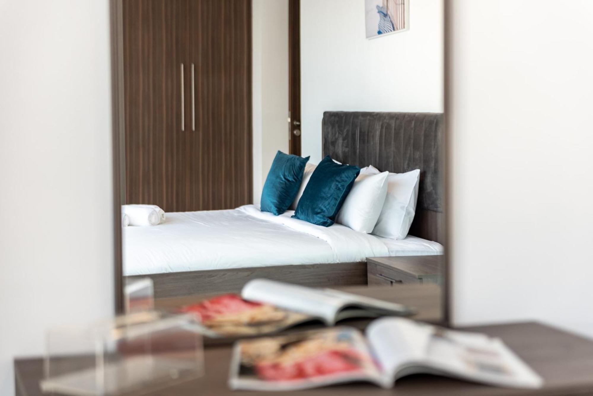 Sophisticated & Classy At The Onyx Appartement