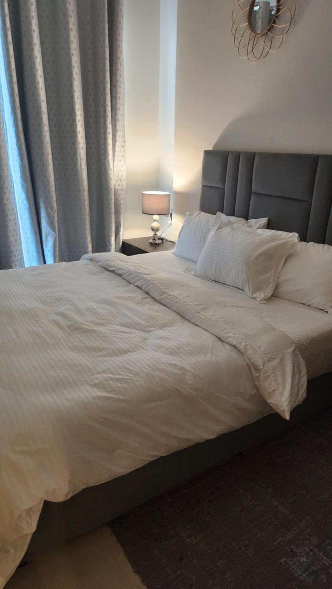 Ensuite One Bedroom In A 2-bedroom With A Shared Living Casa de hóspedes Dubai