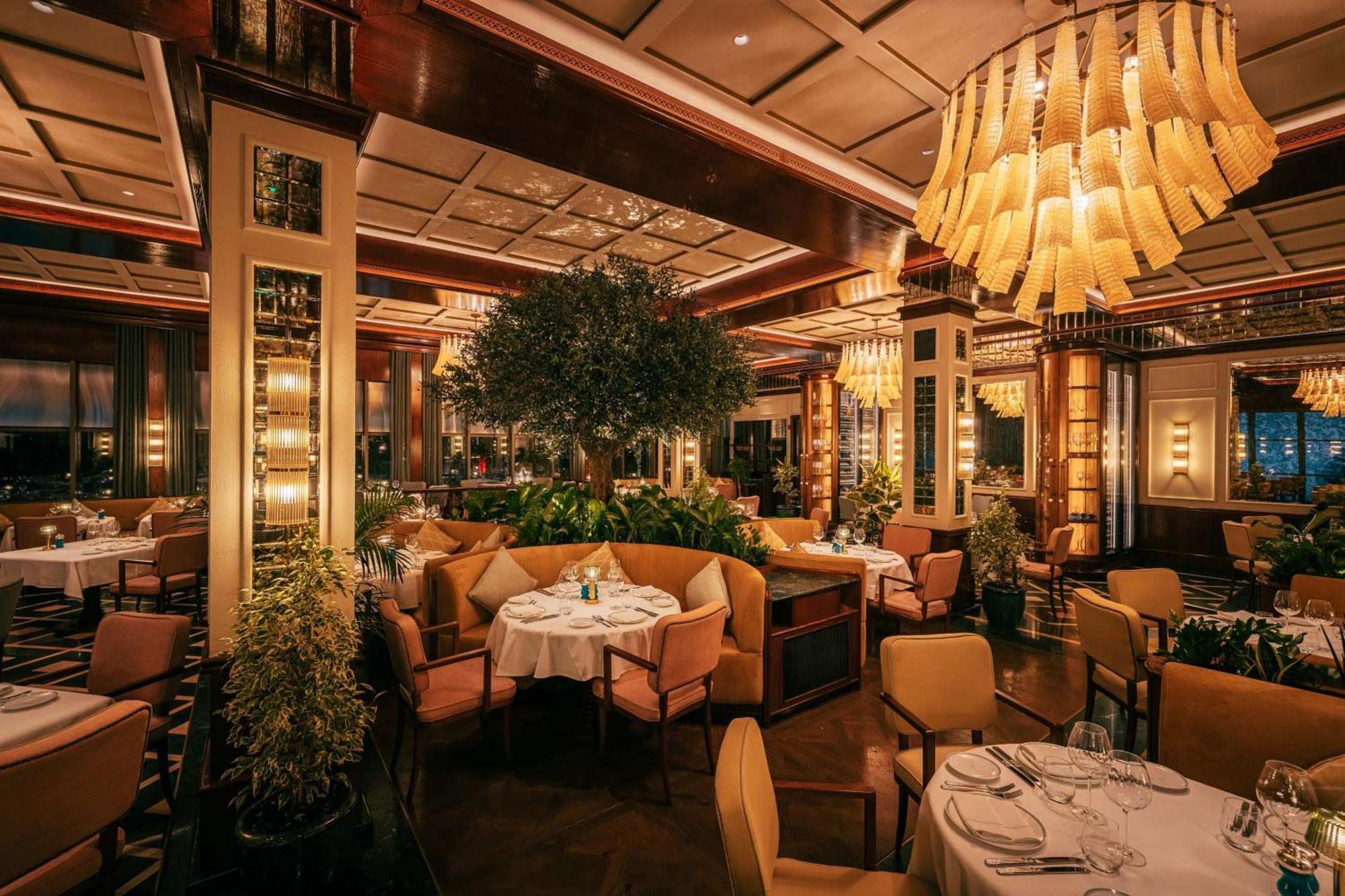 The St. Regis Dubai, The Palm 5*