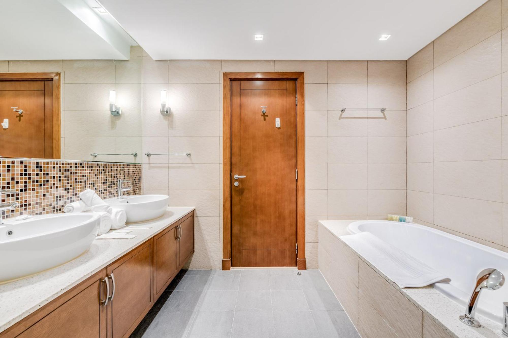 Globalstay. Luxury 3 Bedroom + Maid Townhouse With Sea View Apartament *
